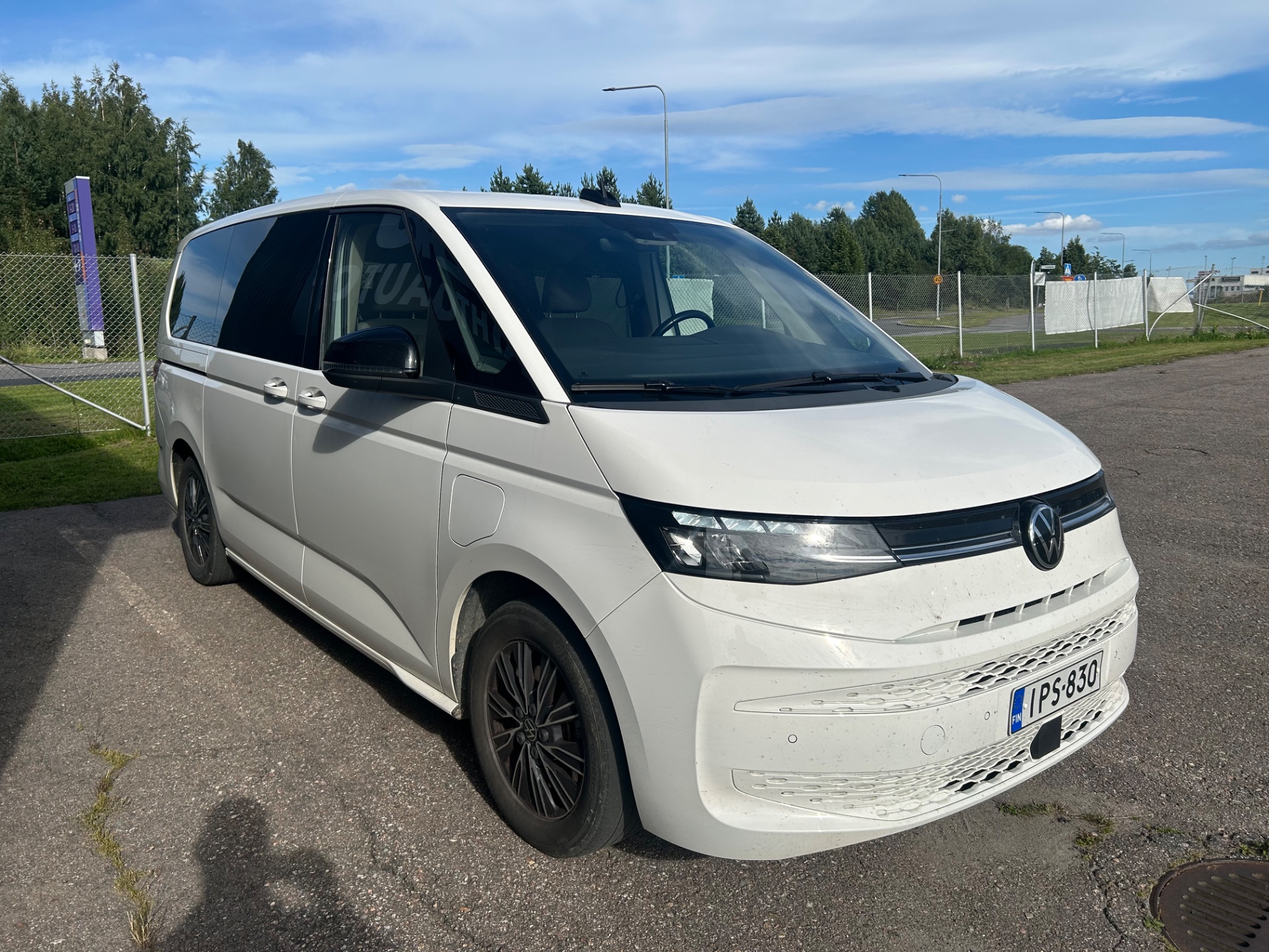 Volkswagen Multivan 2022, photo 3/12