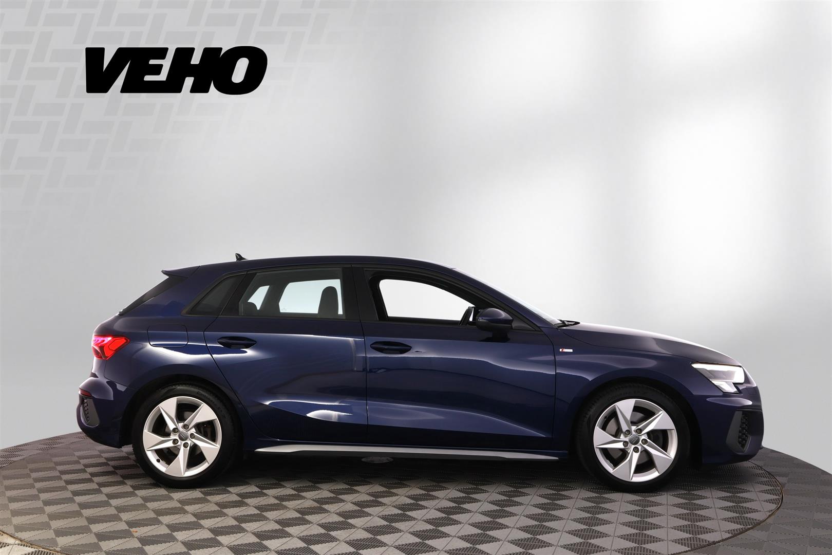Audi A3 2020, photo 6/39