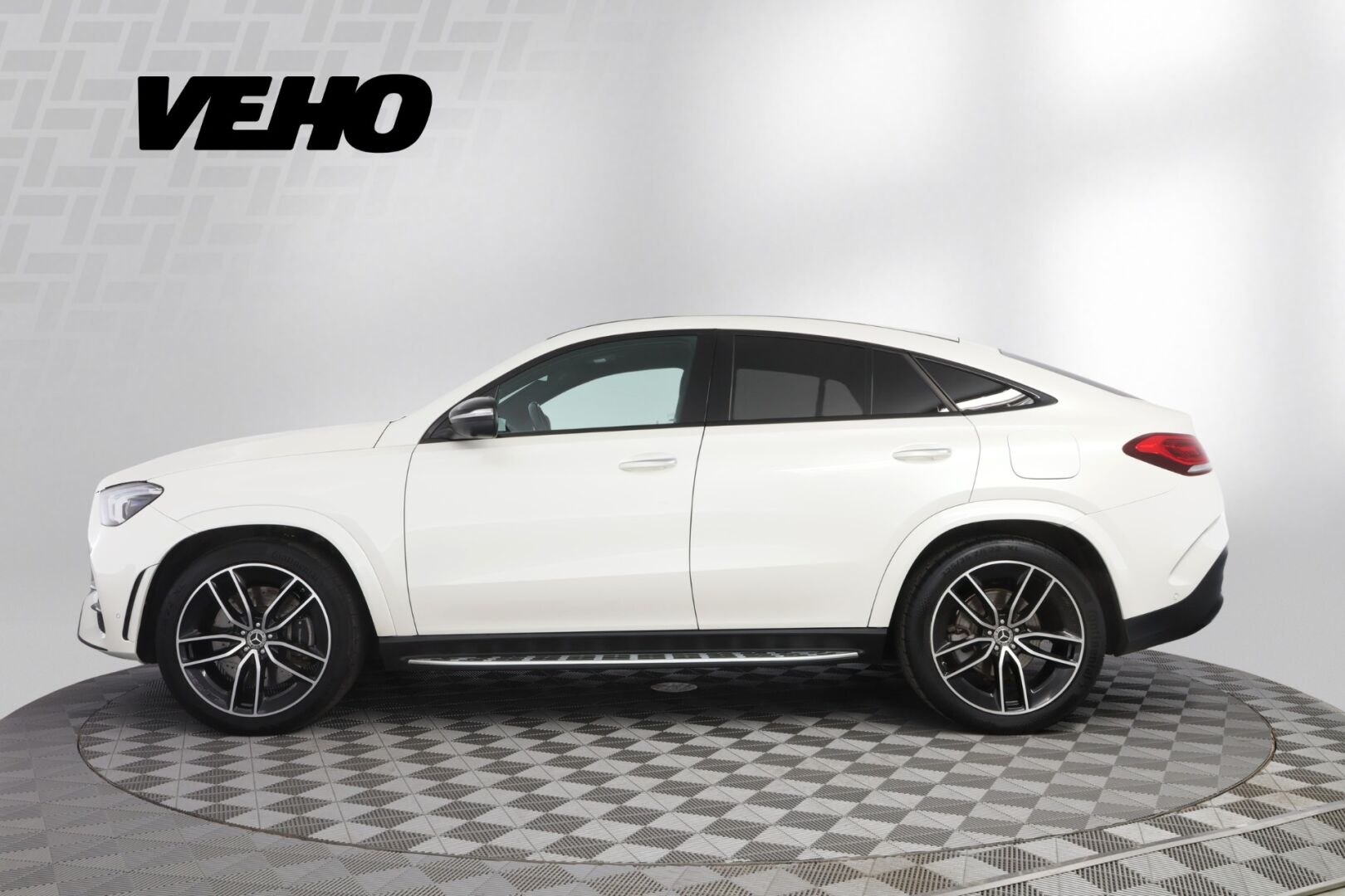 Mercedes-Benz GLE 350 e 4MATIC Coupé AMG 2023, bild 2/35