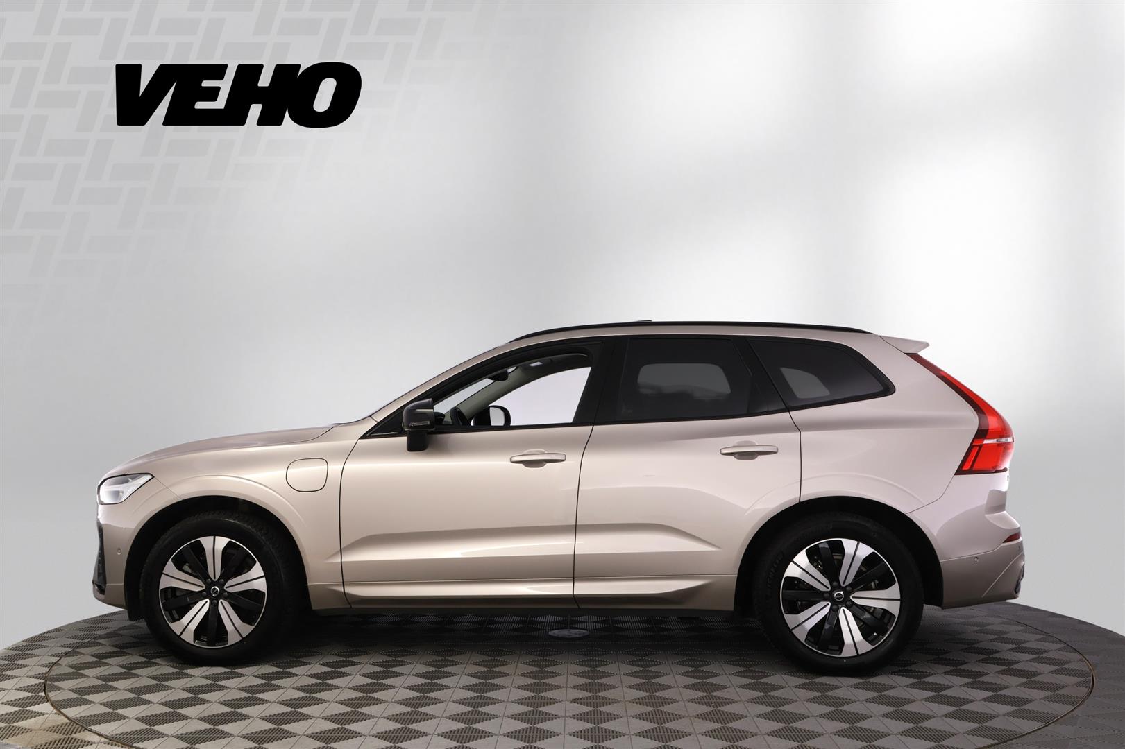 Volvo XC60 2023, kuva 2/36