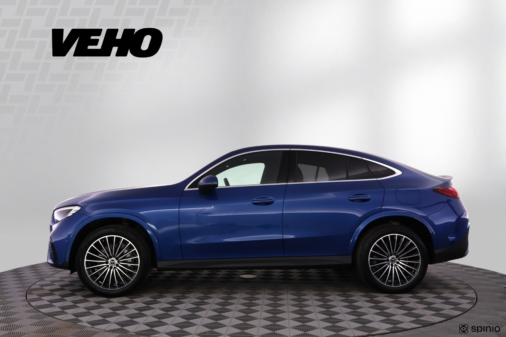 Mercedes-Benz GLC 300 e 4MATIC A Coupé 2023, photo 2/25