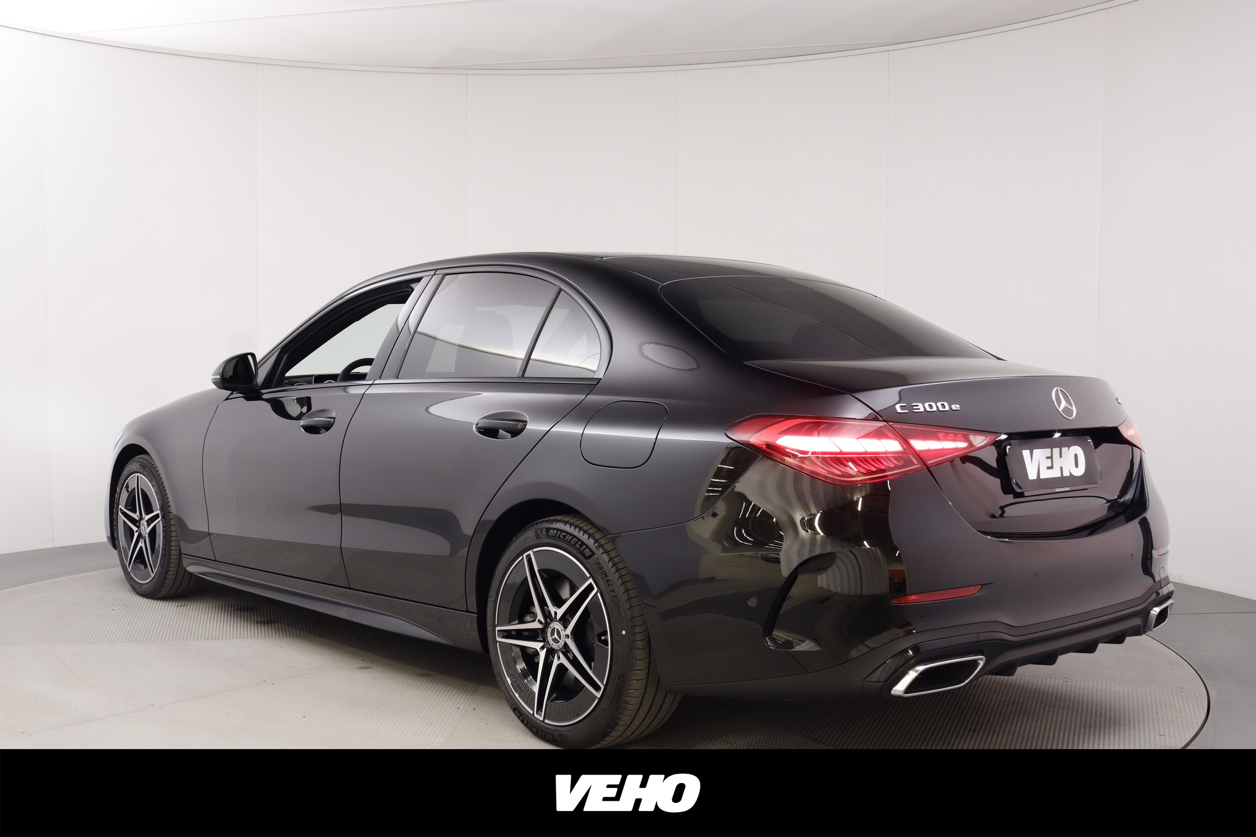 Mercedes-Benz C 300 e 4MATIC A AMG Line 2025, photo 3/28