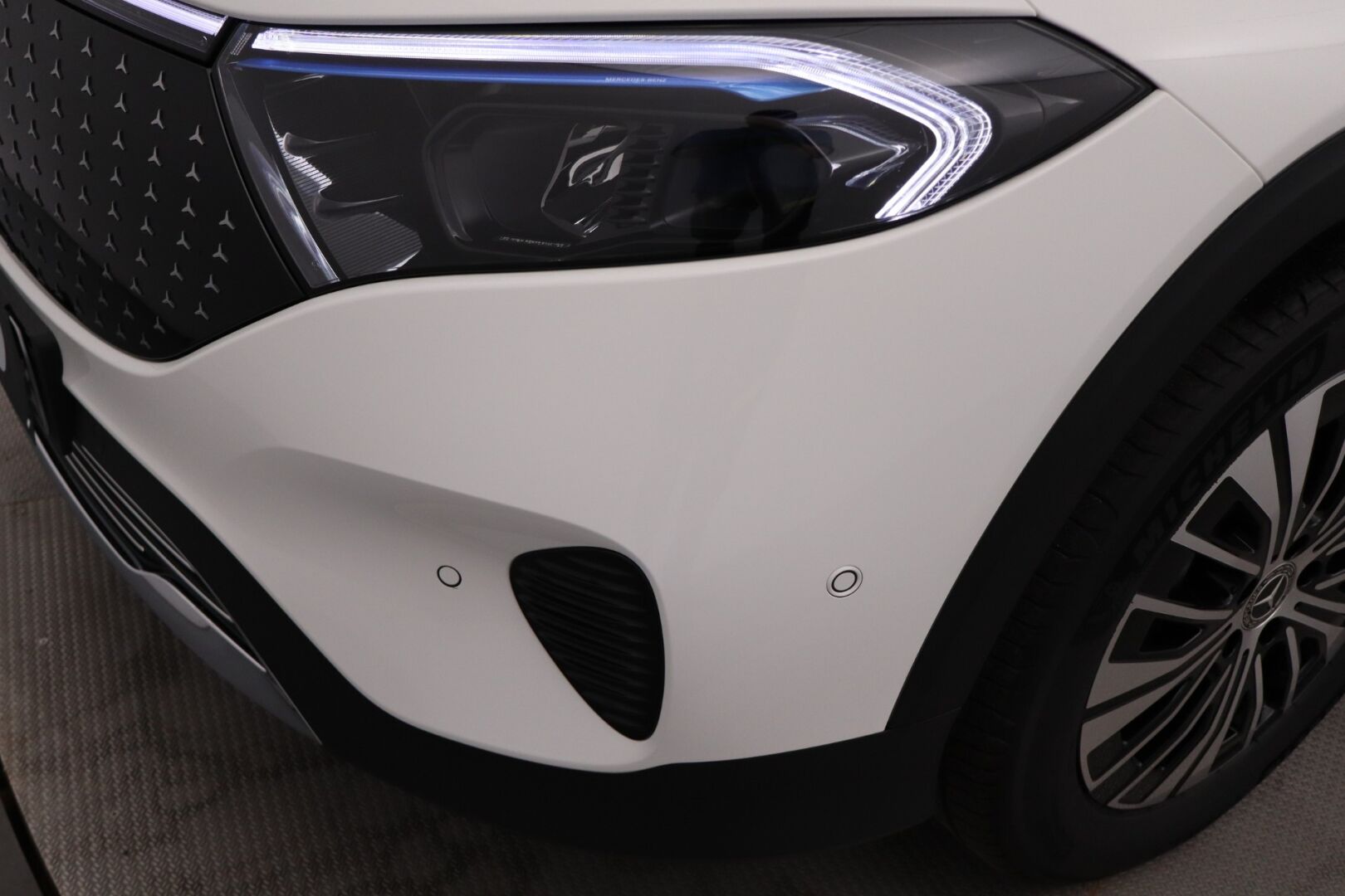 Mercedes-Benz EQB 2025, bild 4/26