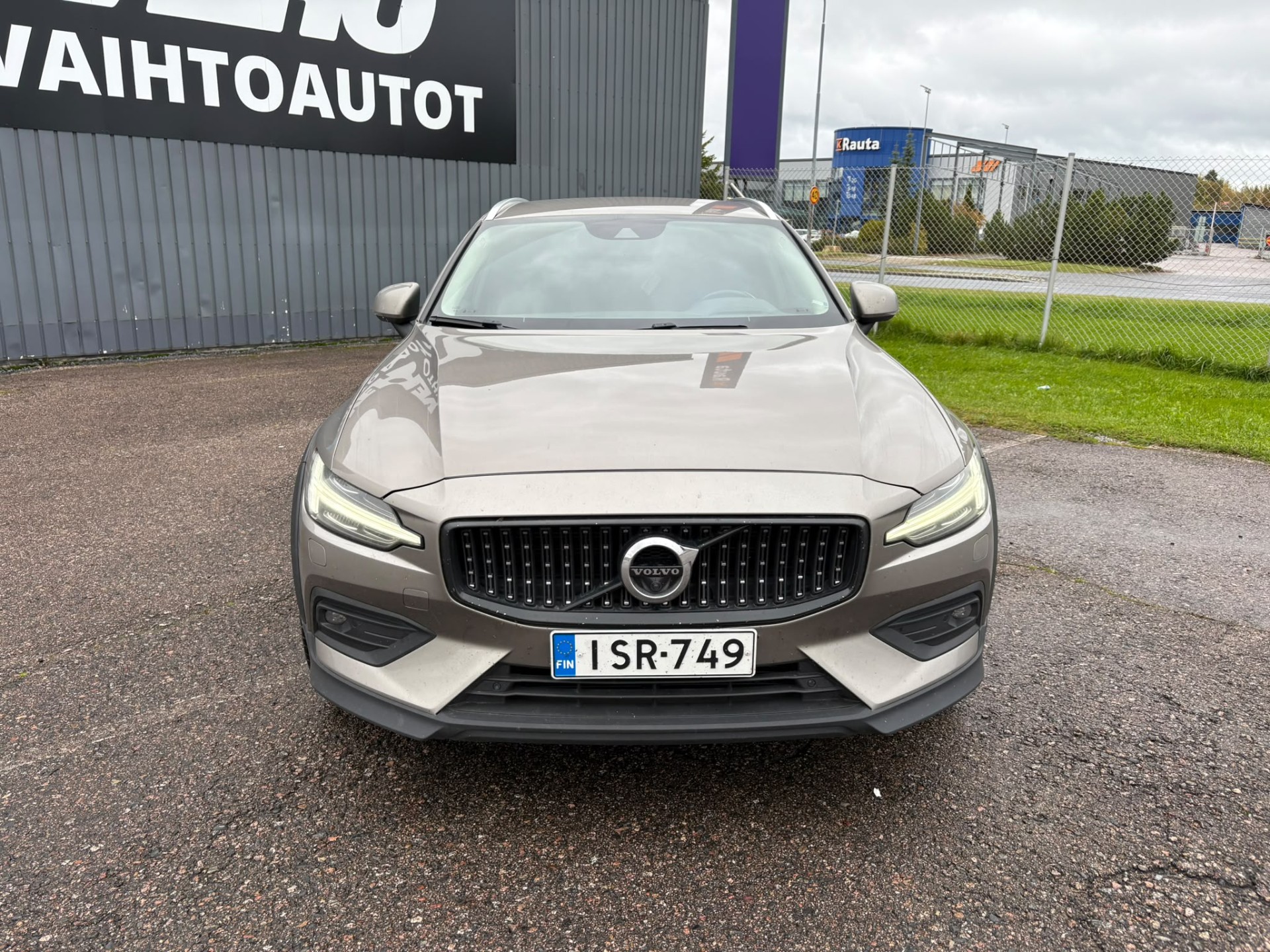 Volvo V60 Cross Country 2022, kuva 6/19