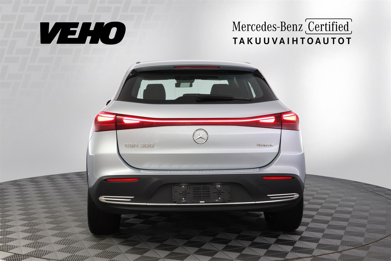 Mercedes-Benz EQA 300 4MATIC 2025, photo 4/28