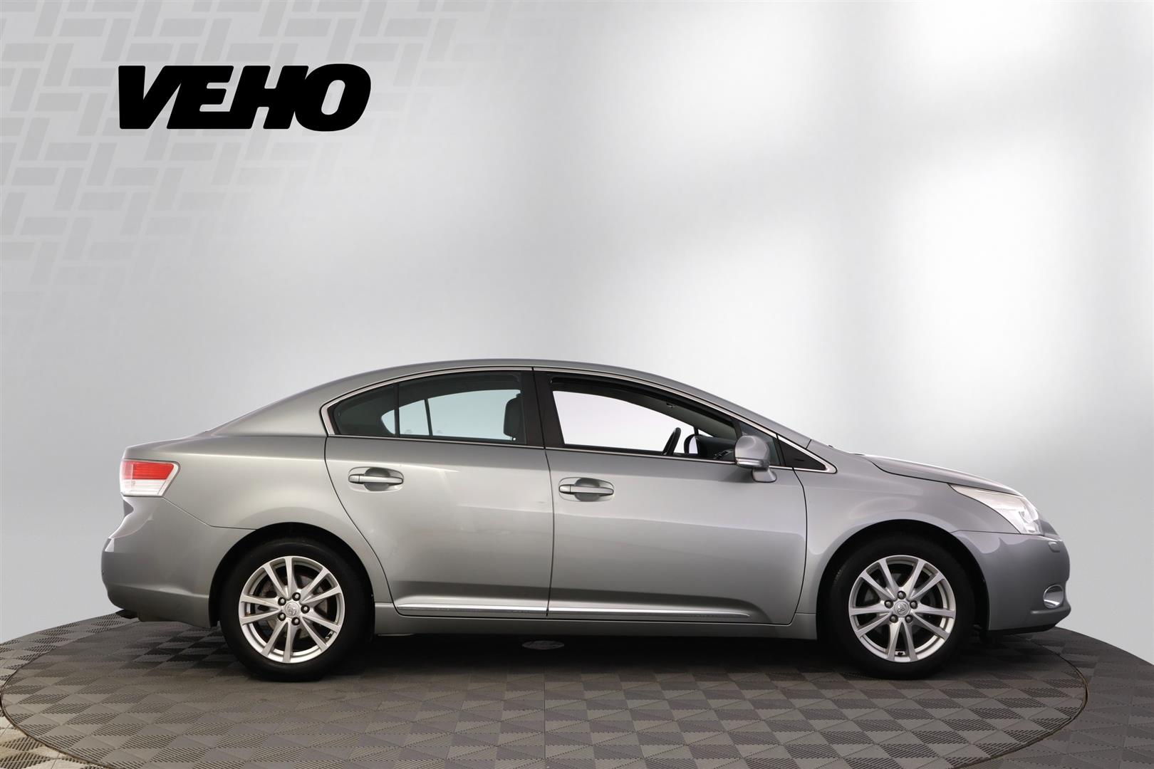 Toyota Avensis 2011, photo 6/27