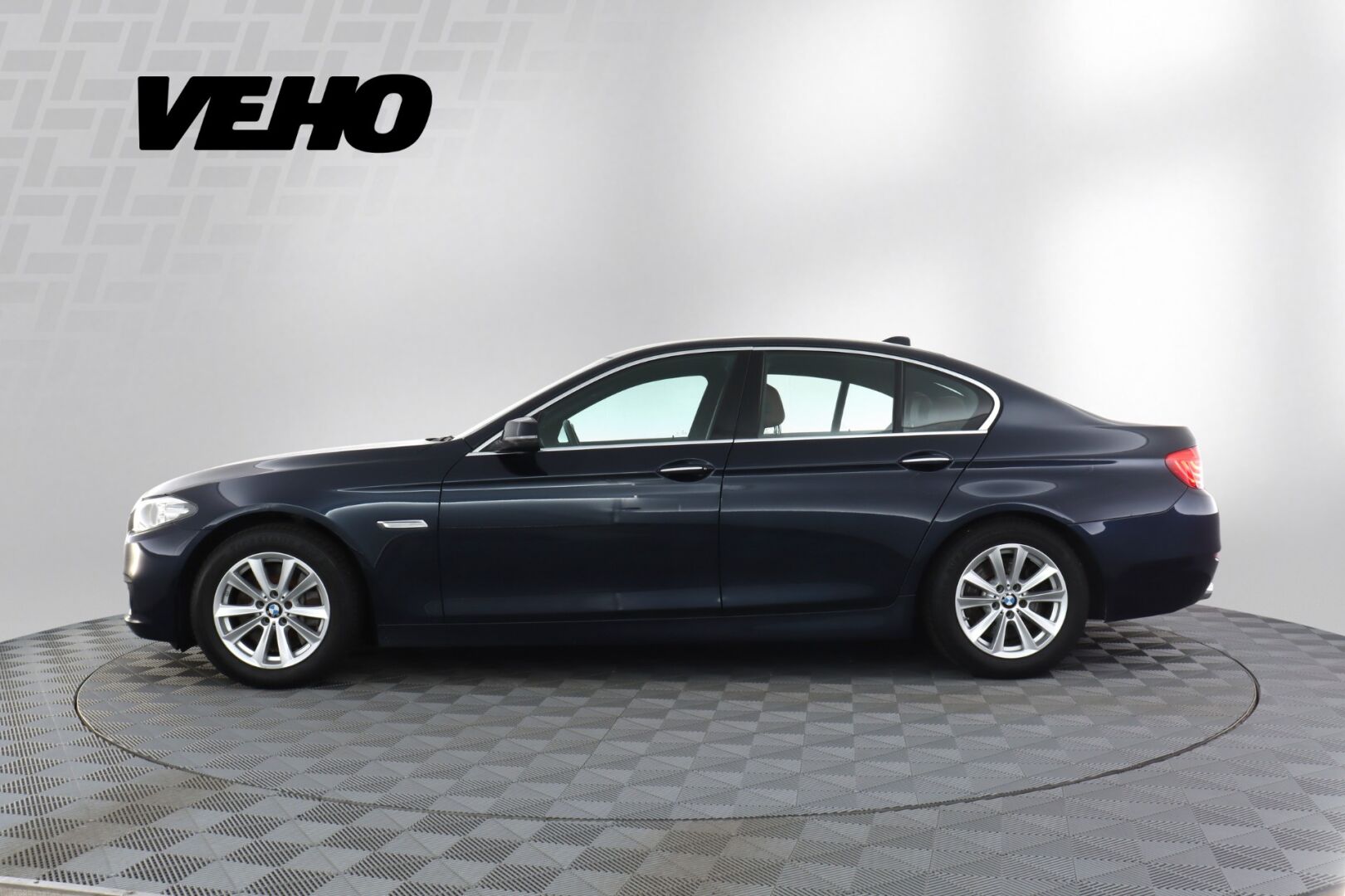 BMW 530 2015, bild 2/28