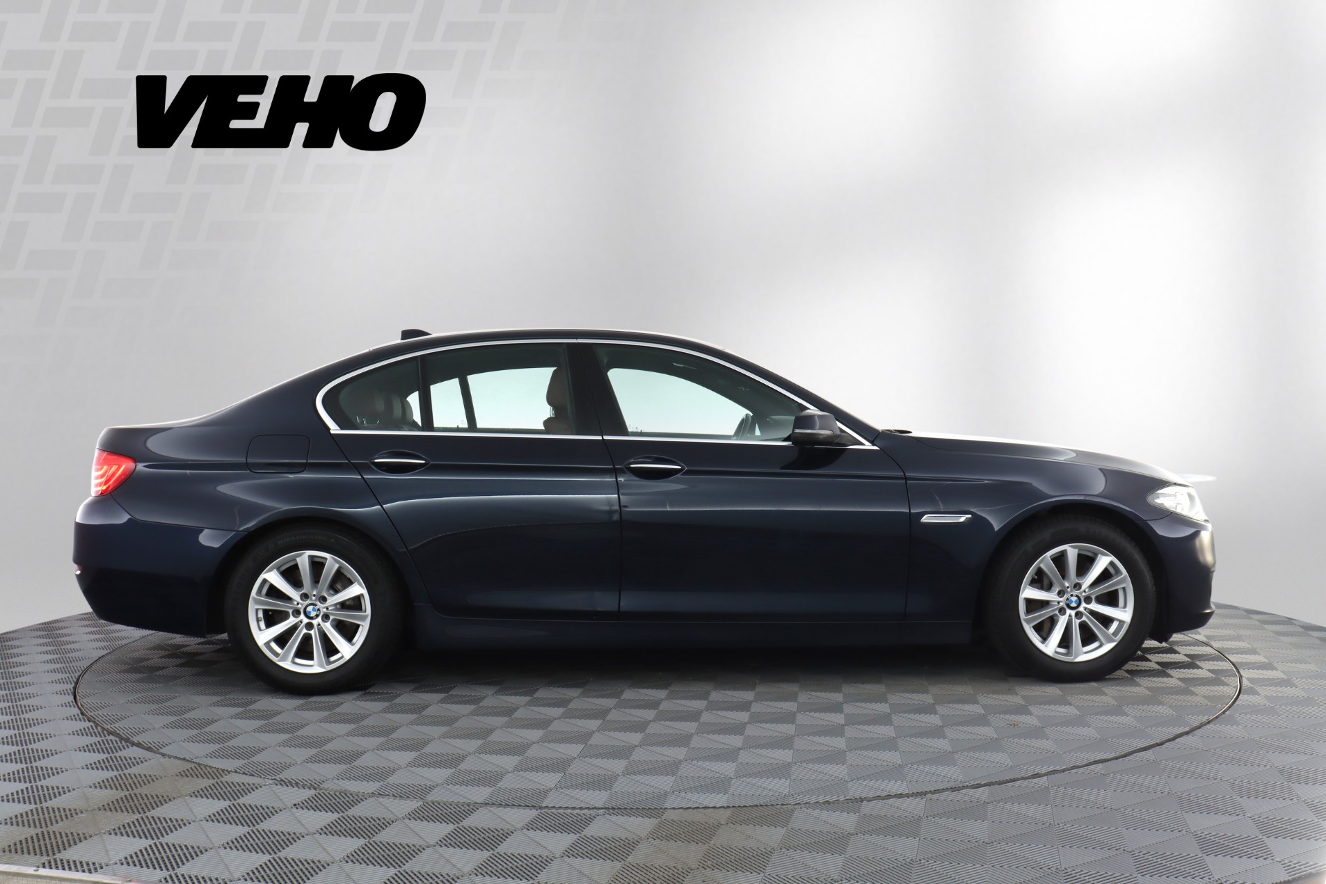 BMW 530 2015, kuva 6/28