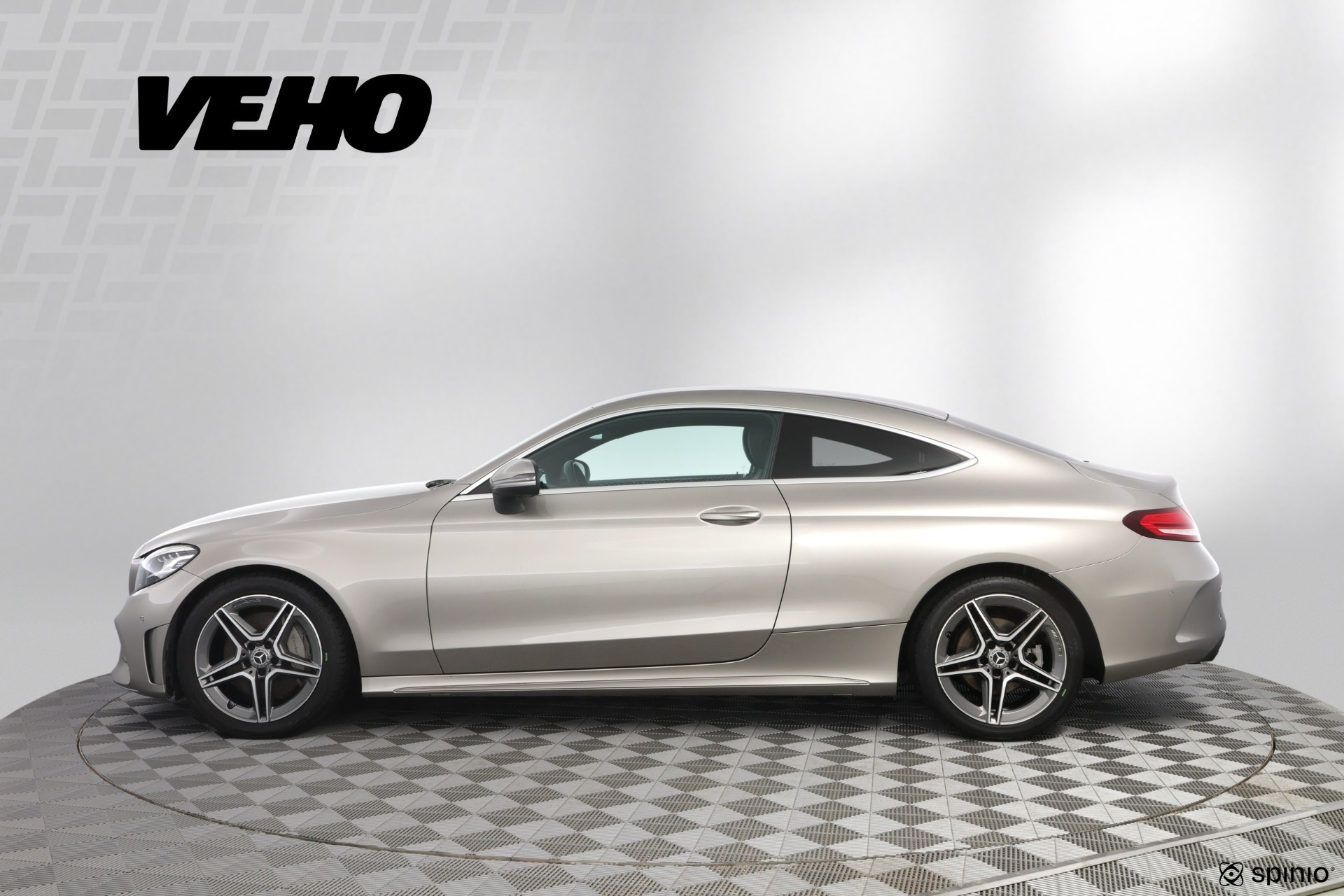 Mercedes-Benz C 300 d Coupé A AMG 2019, kuva 2/28
