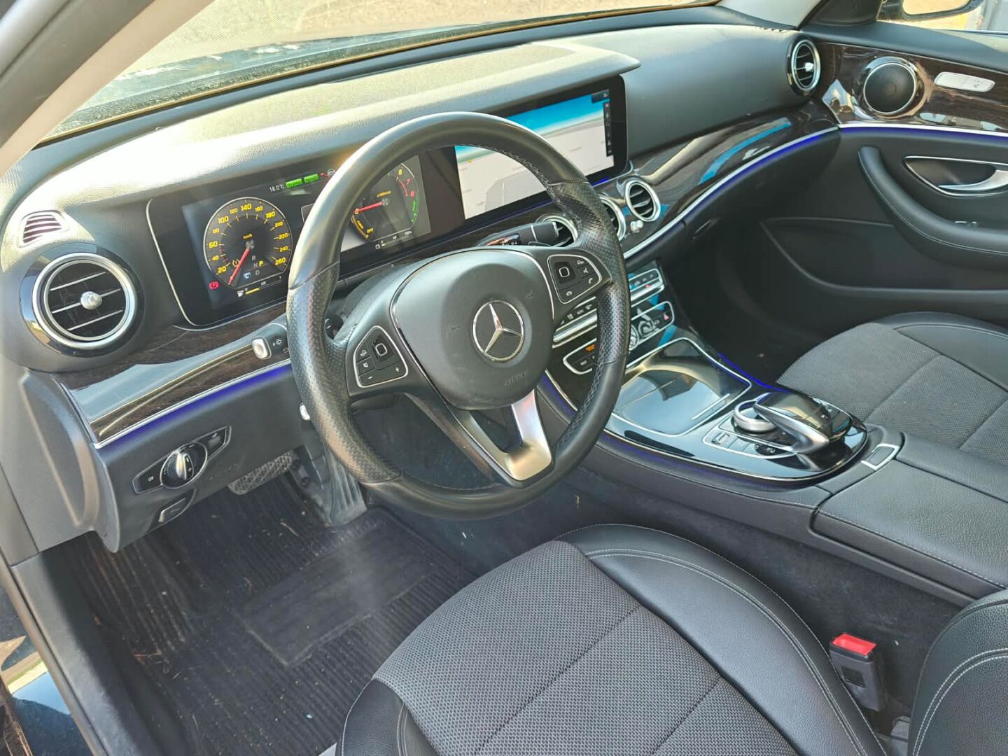Mercedes-Benz E 350 e A Premium Business 2017, bild 4/4