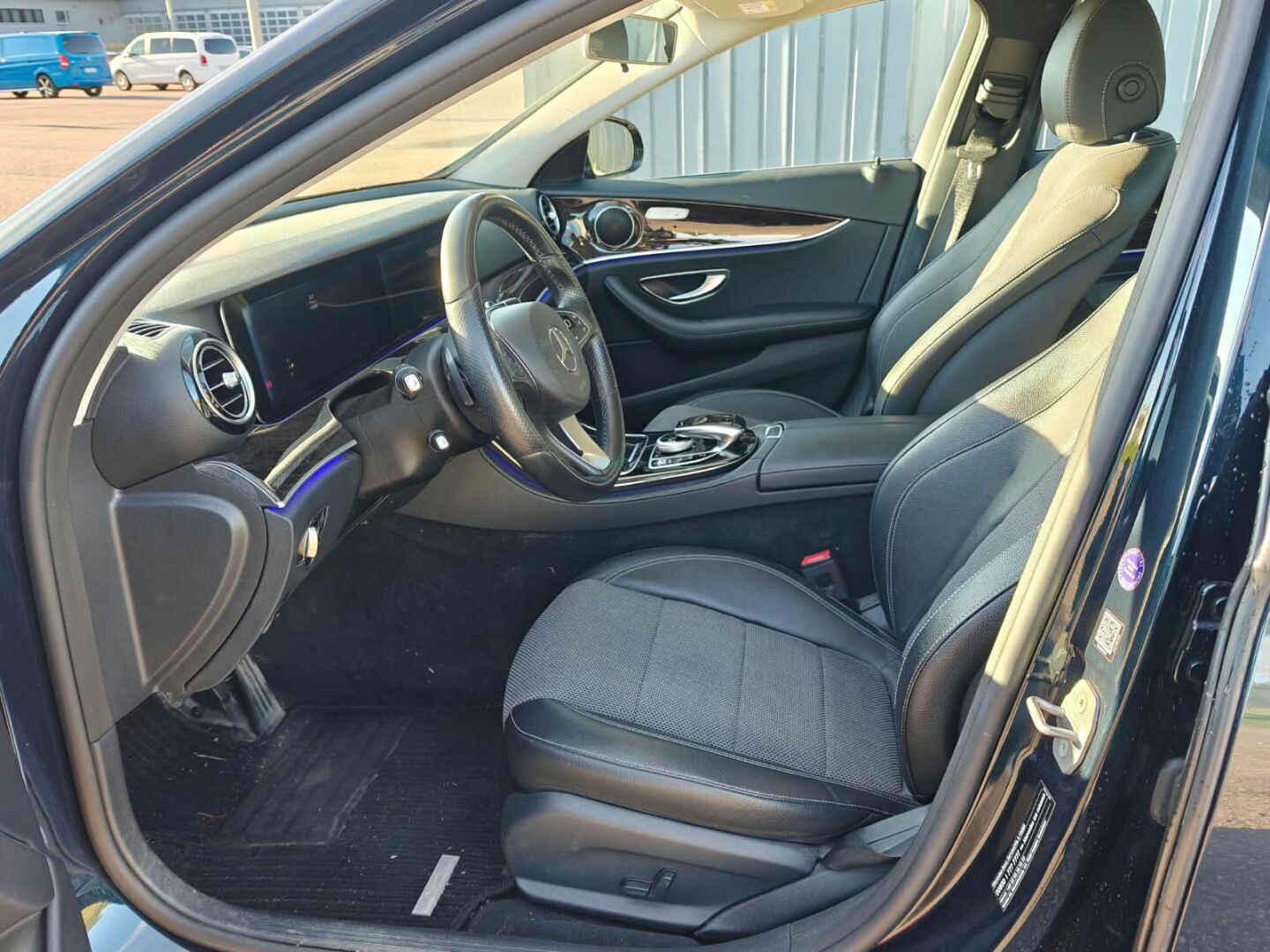 Mercedes-Benz E 350 e A Premium Business 2017, bild 3/4