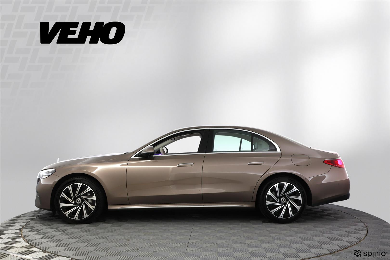 Mercedes-Benz E 2024, photo 2/28