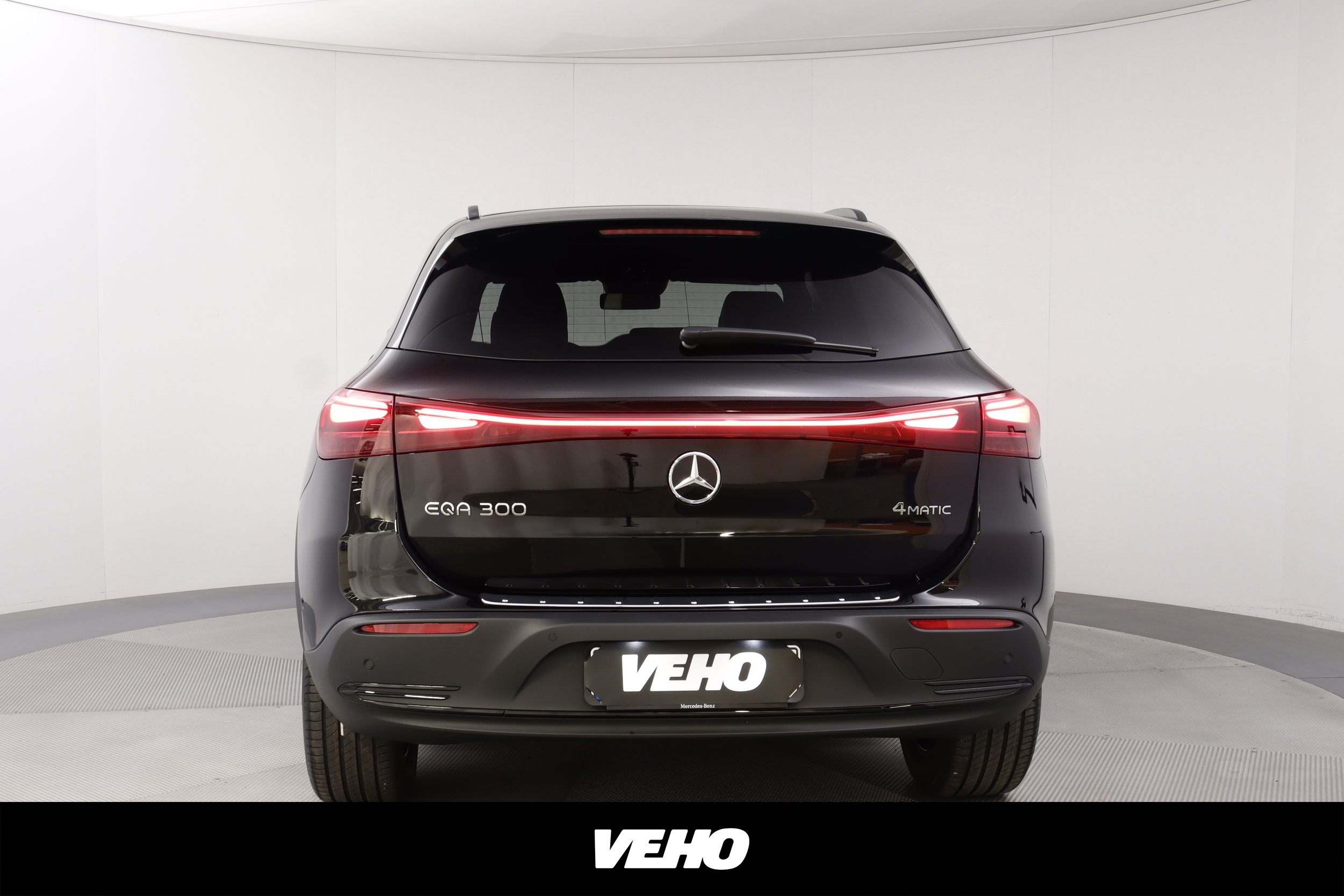 Mercedes-Benz EQA 300 4MATIC 2025, photo 4/27