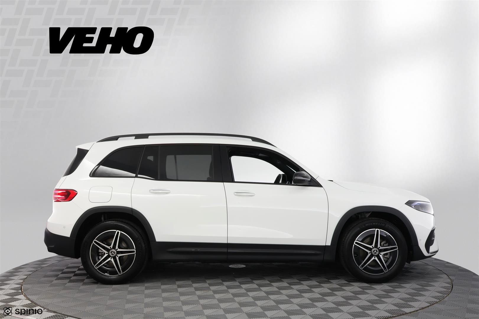 Mercedes-Benz EQB 2025, photo 6/32