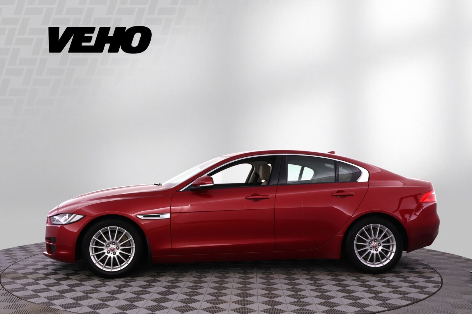 Jaguar XE E-Performance Pure Aut 2016, kuva 2/25