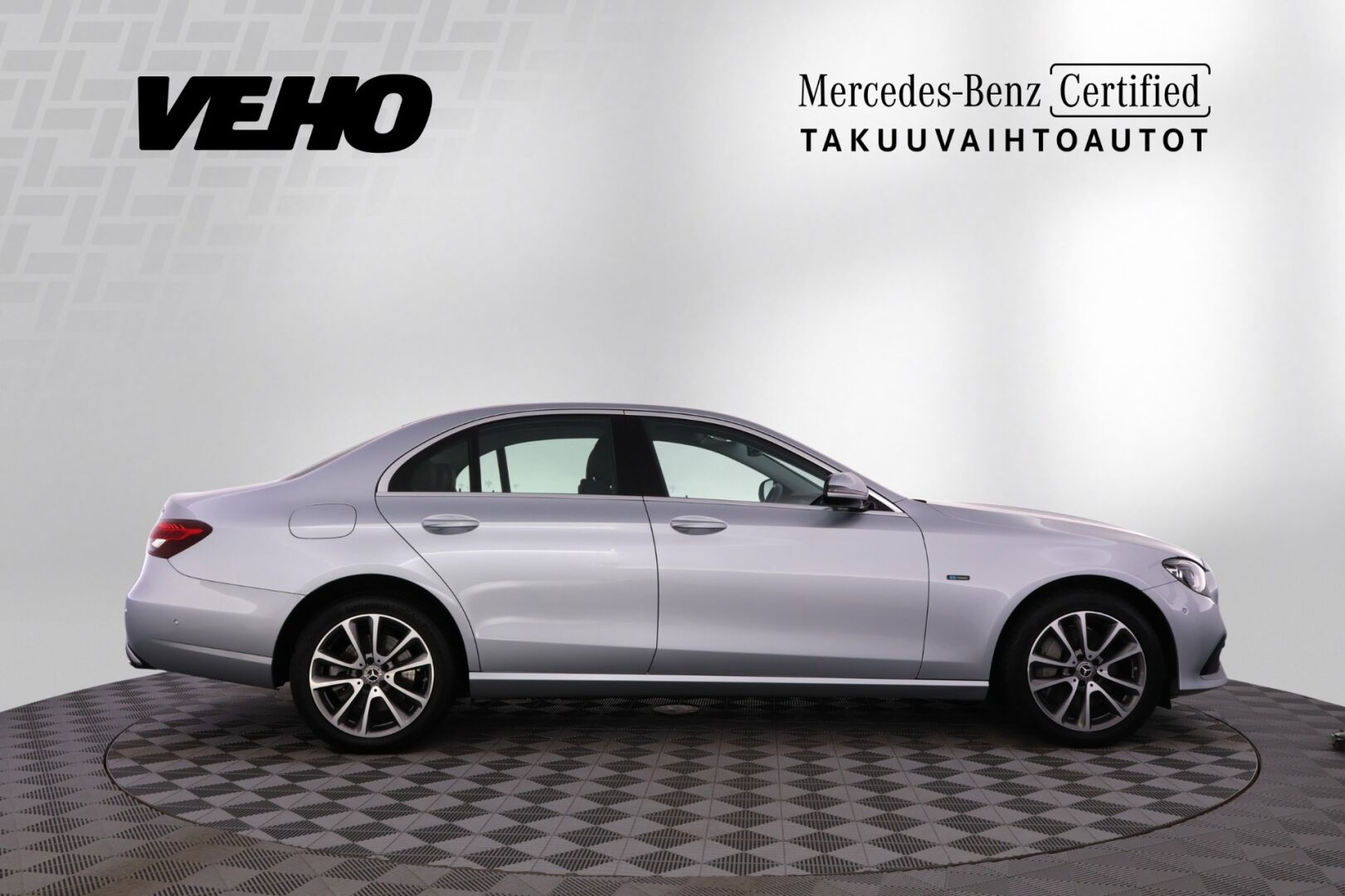 Mercedes-Benz E 2020, bild 6/26