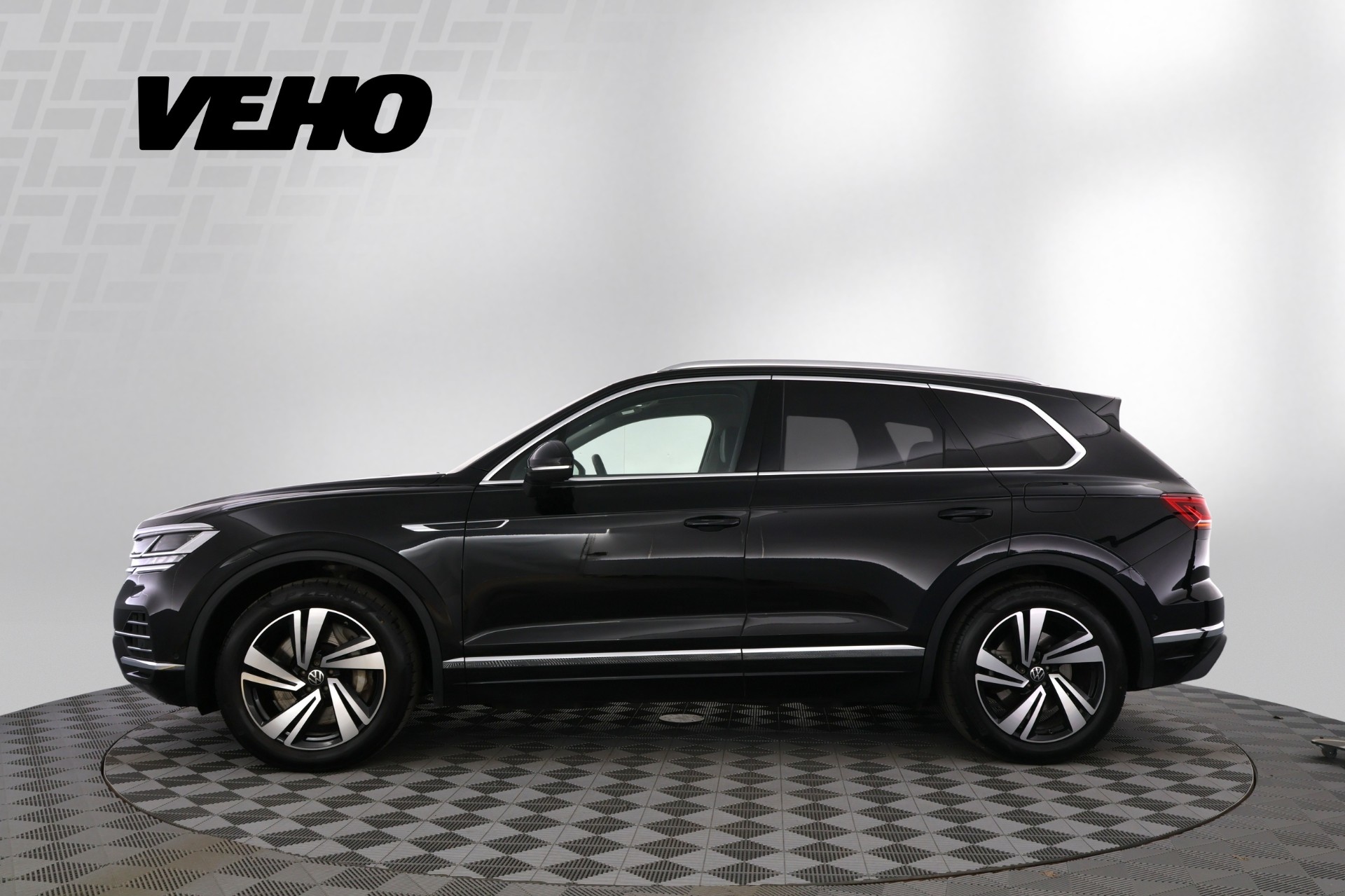 Volkswagen Touareg 2021, kuva 2/30