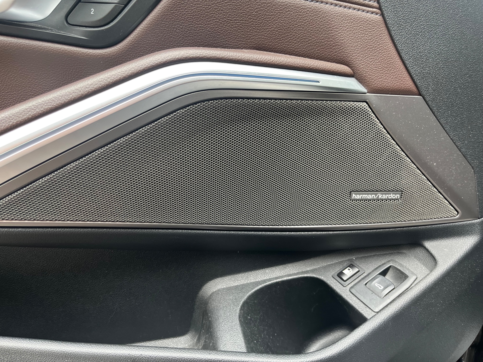 BMW 330 G20 Sedan 330e xDrive M Sport 2021, kuva 6/16