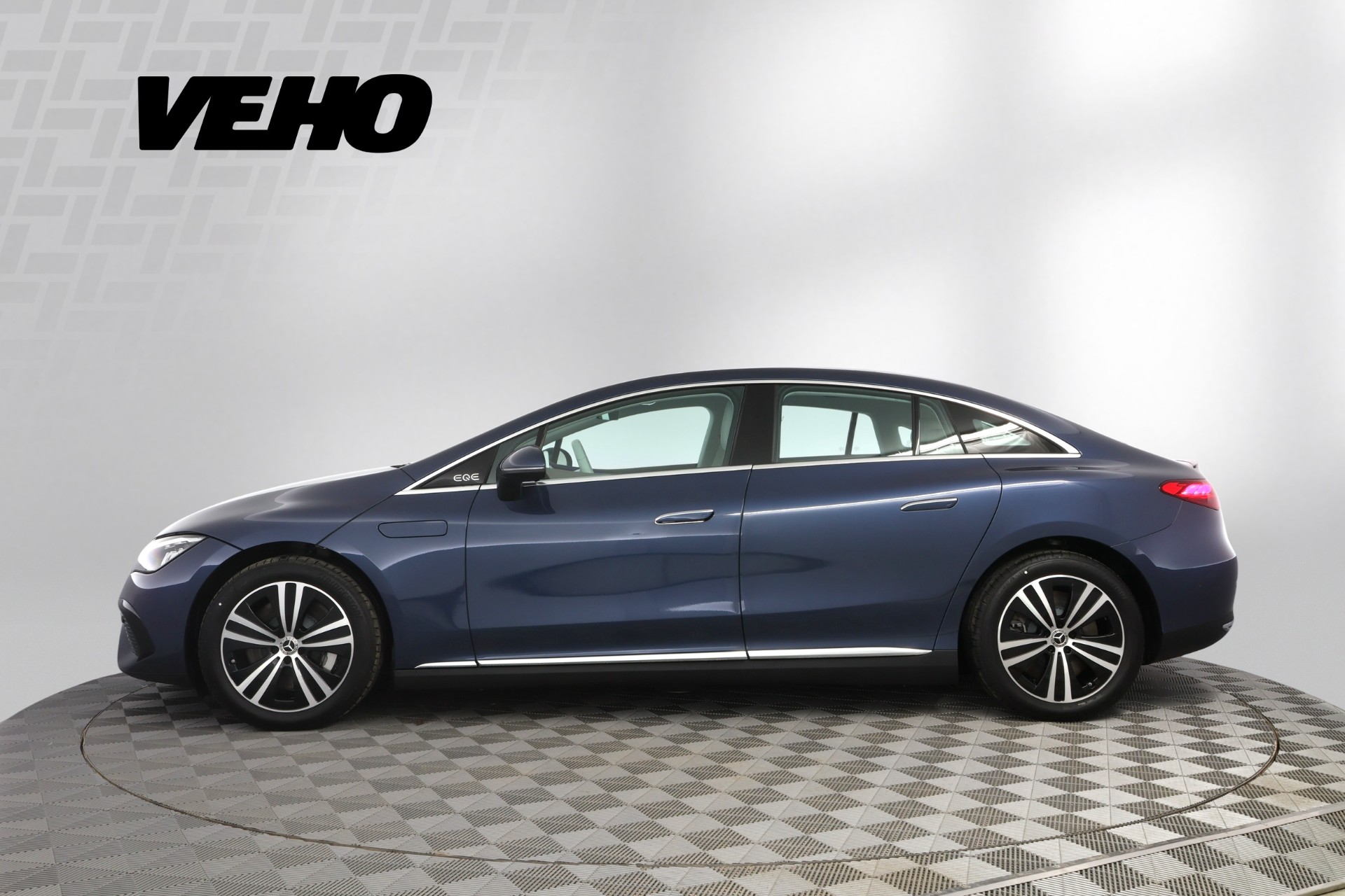 Mercedes-Benz EQE 300 Business Edition 2026, kuva 2/13