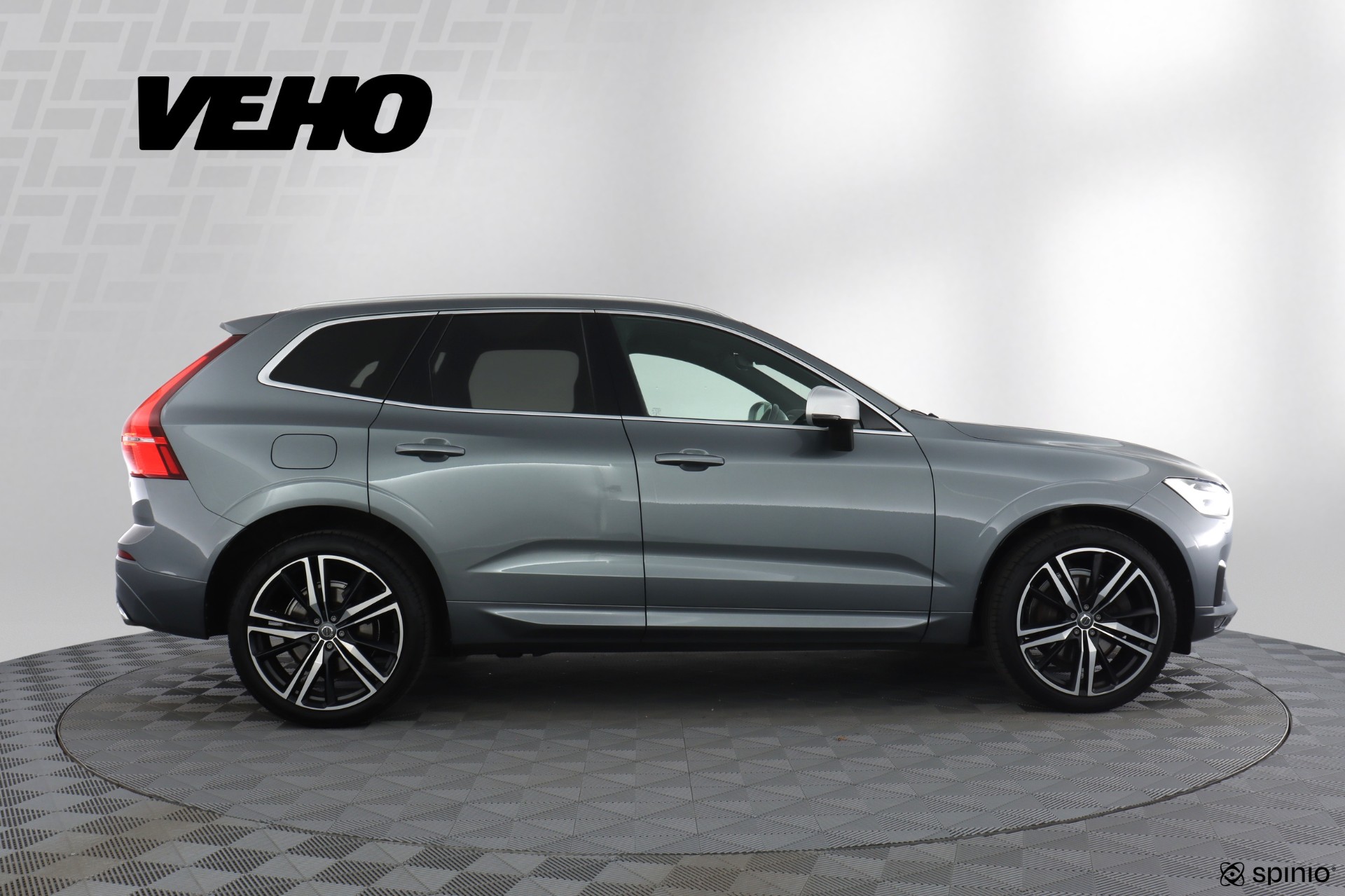 Volvo XC60 D5 AWD R-Design aut 2017, photo 5/29