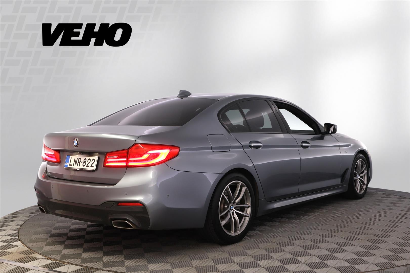BMW 520 G30 Sedan 520d A xDrive Business 2017, kuva 5/36