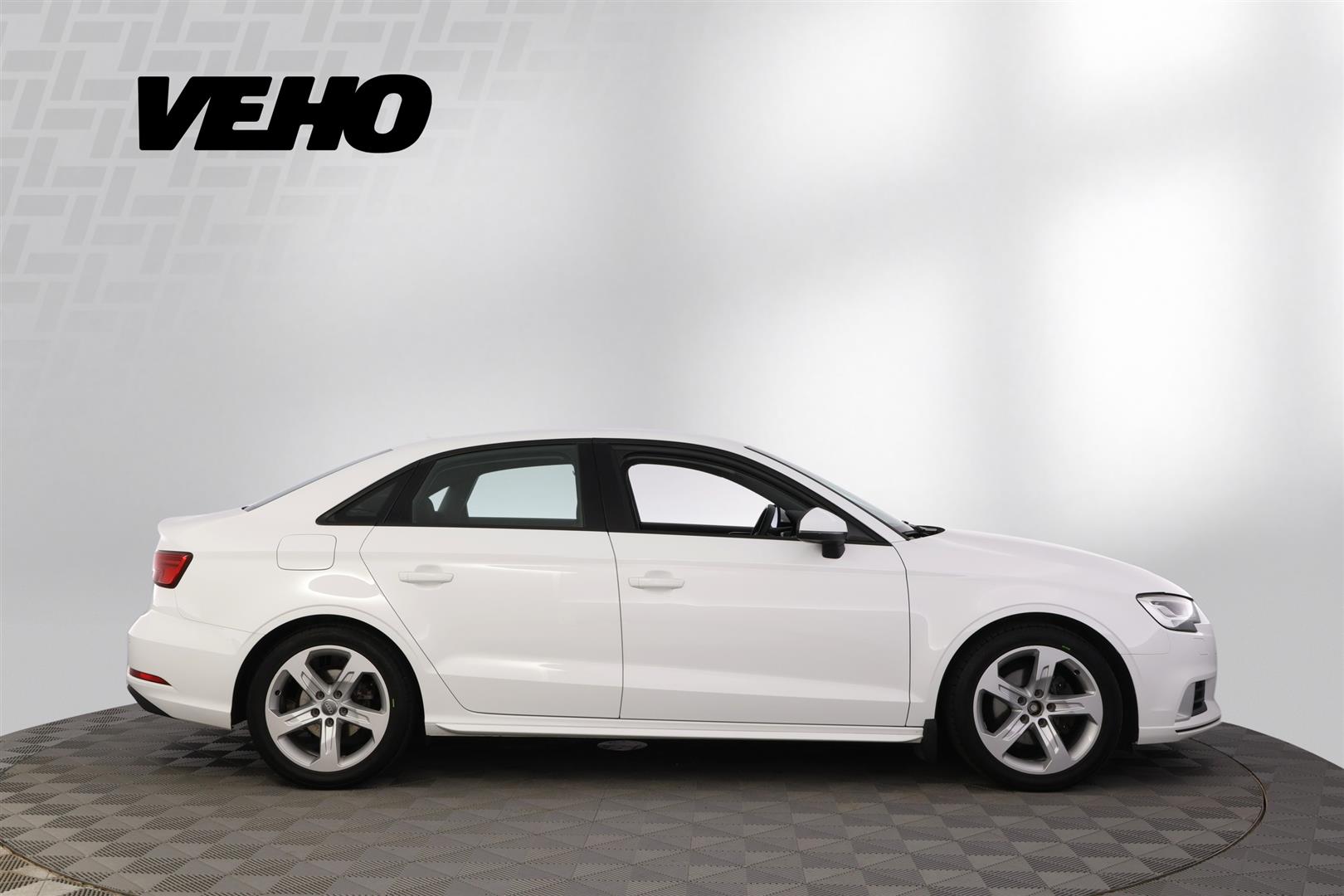 Audi A3 2018, kuva 6/32