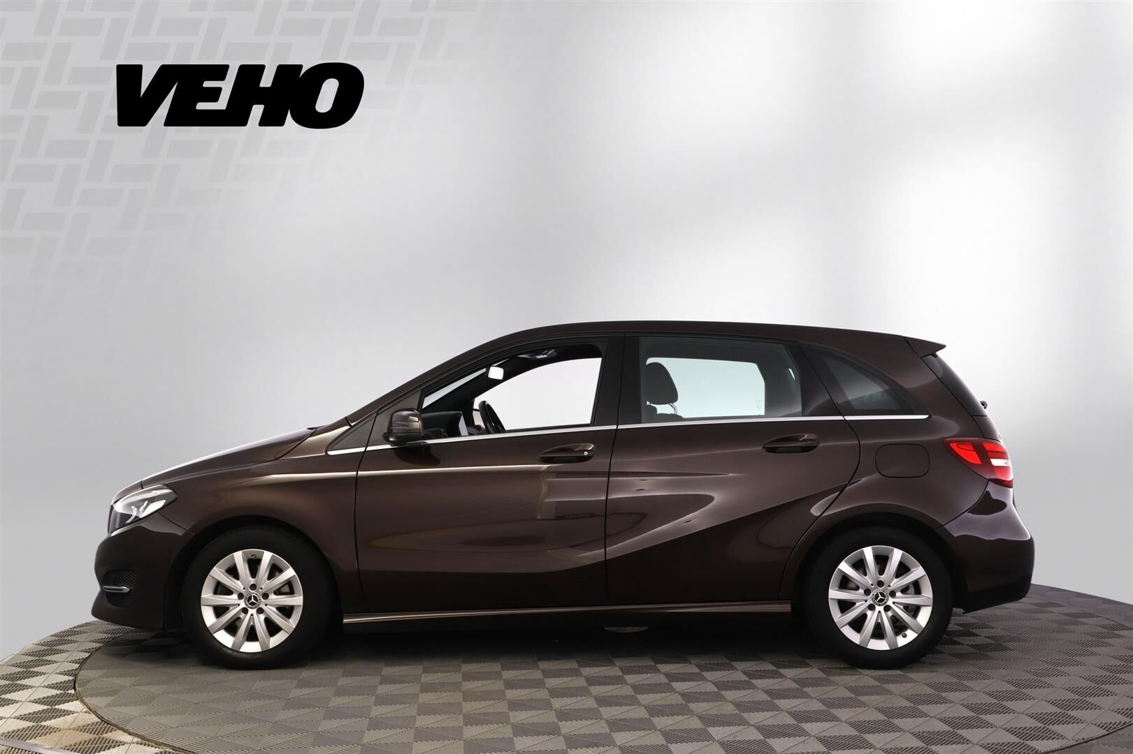 Mercedes-Benz B 180 A Edition One 2018, kuva 2/32
