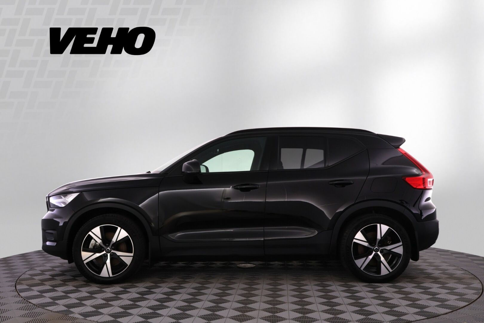 Volvo XC40 P8 AWD R-Design aut 2021, bild 2/25