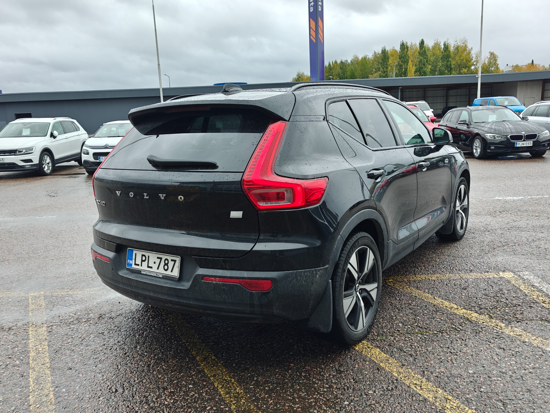 Volvo XC40 P8 AWD R-Design aut 2021, kuva 2/4