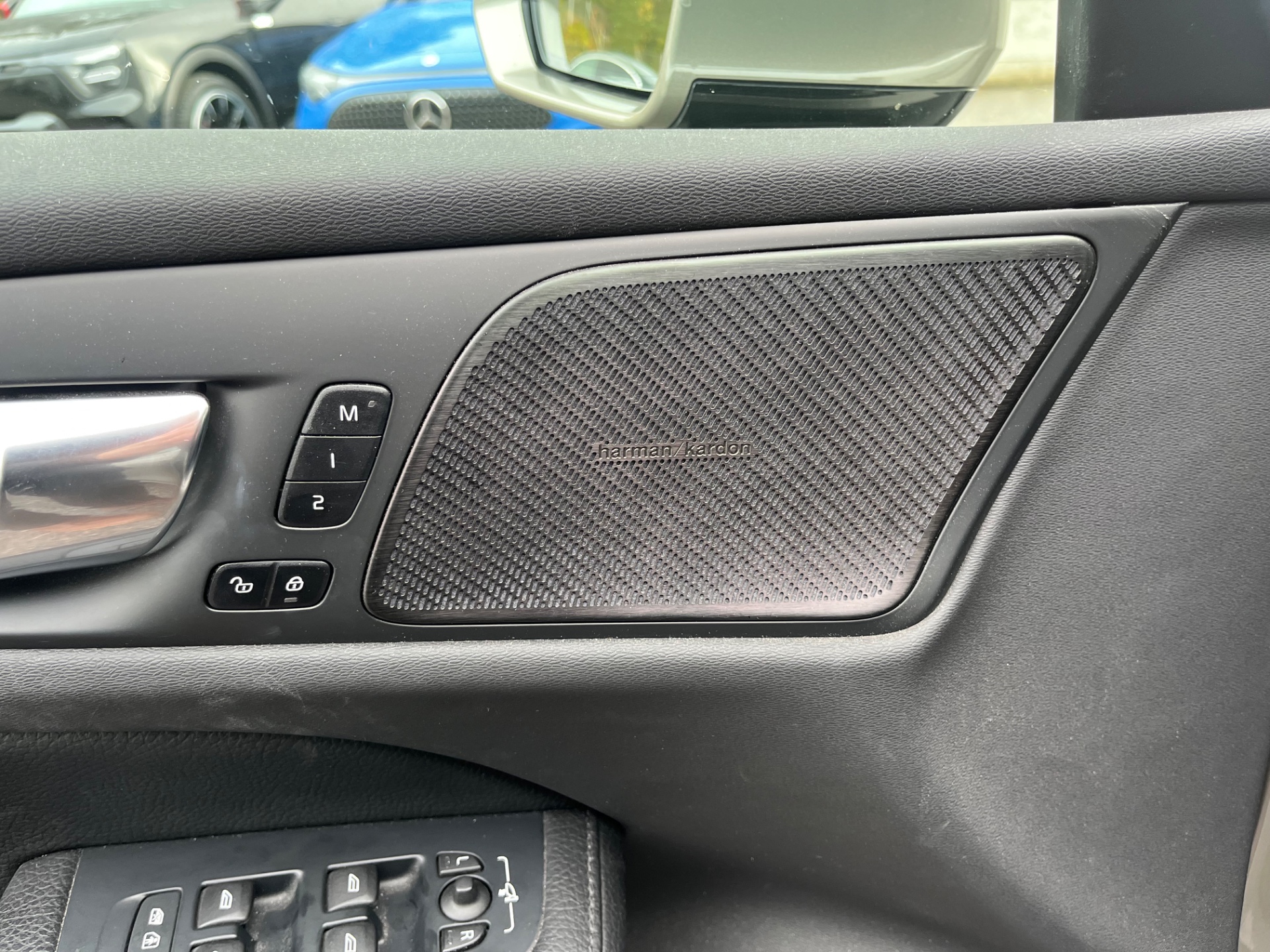 Volvo V60 2021, kuva 5/7