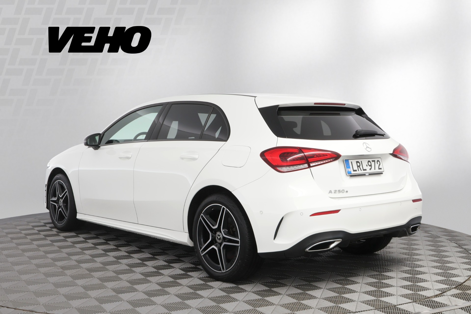 Mercedes-Benz A 250 e A AMG Edition 2022, kuva 3/35