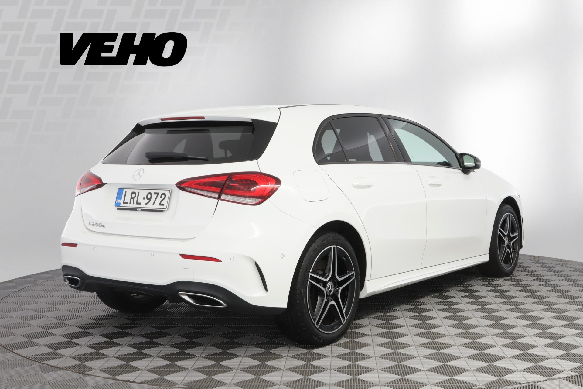 Mercedes-Benz A 250 e A AMG Edition 2022, kuva 4/35