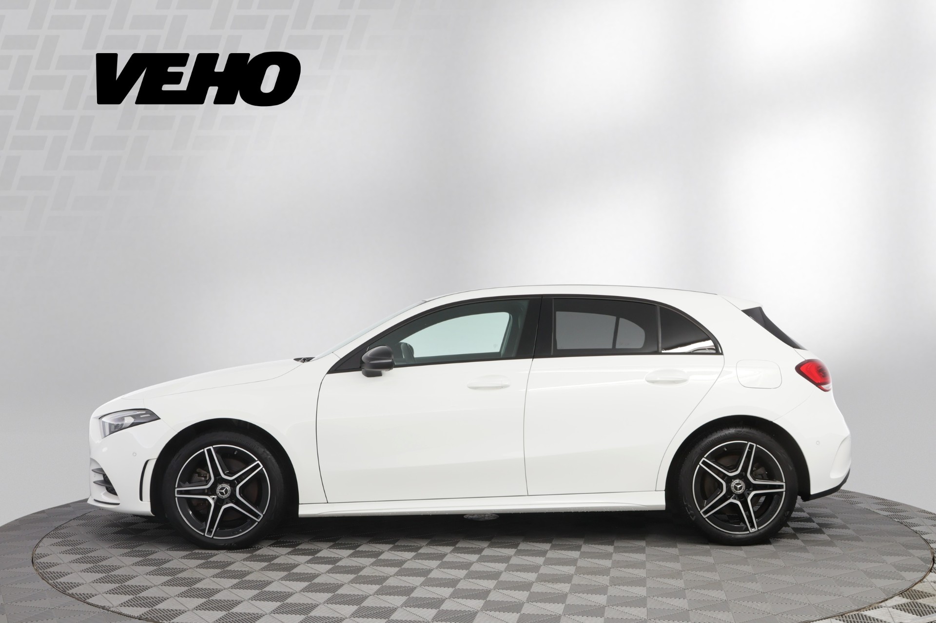 Mercedes-Benz A 250 e A AMG Edition 2022, kuva 2/35