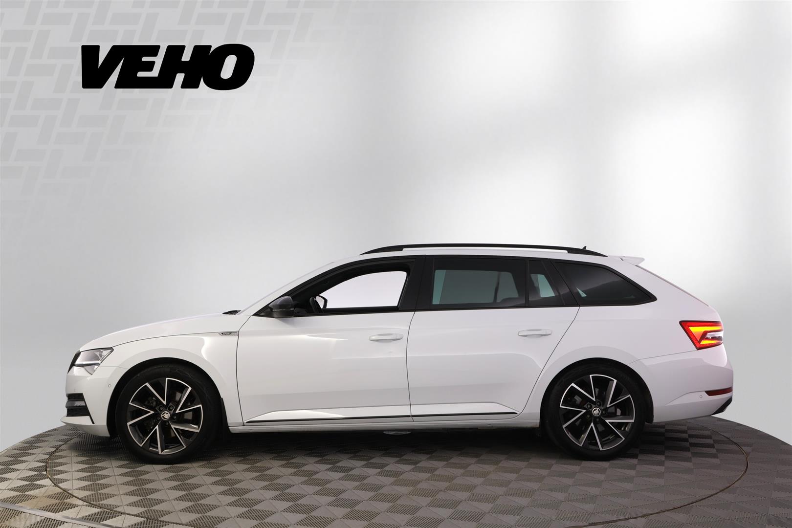Skoda Superb 2023, kuva 2/44