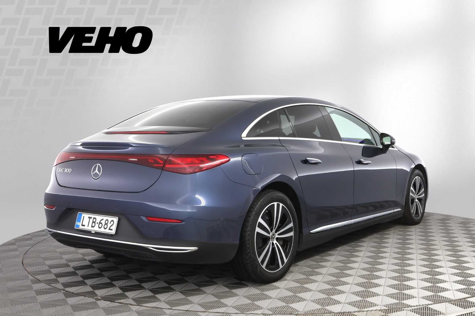 Mercedes-Benz EQE 300 2023, kuva 4/30
