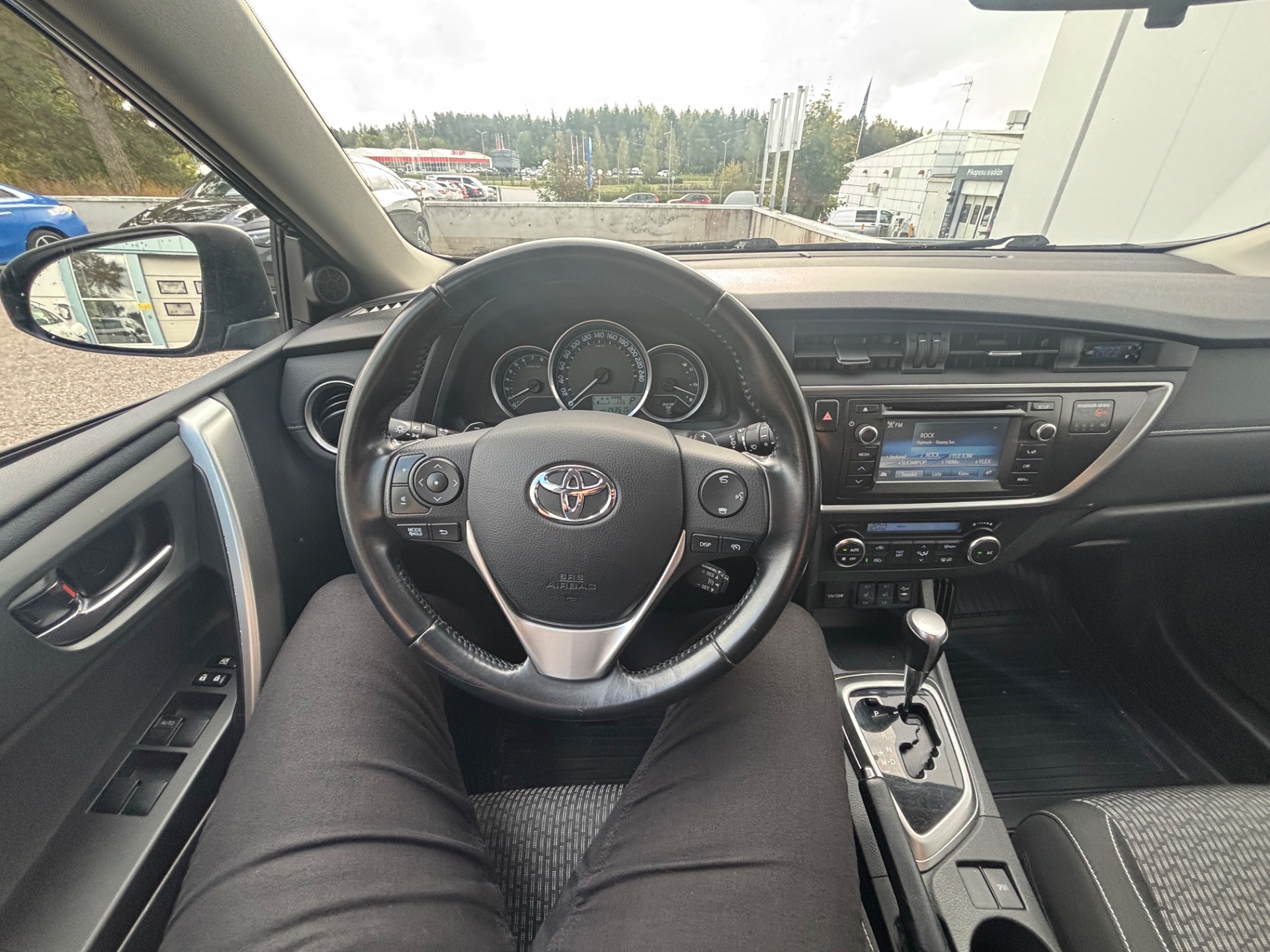 Toyota Auris 2014, kuva 7/19