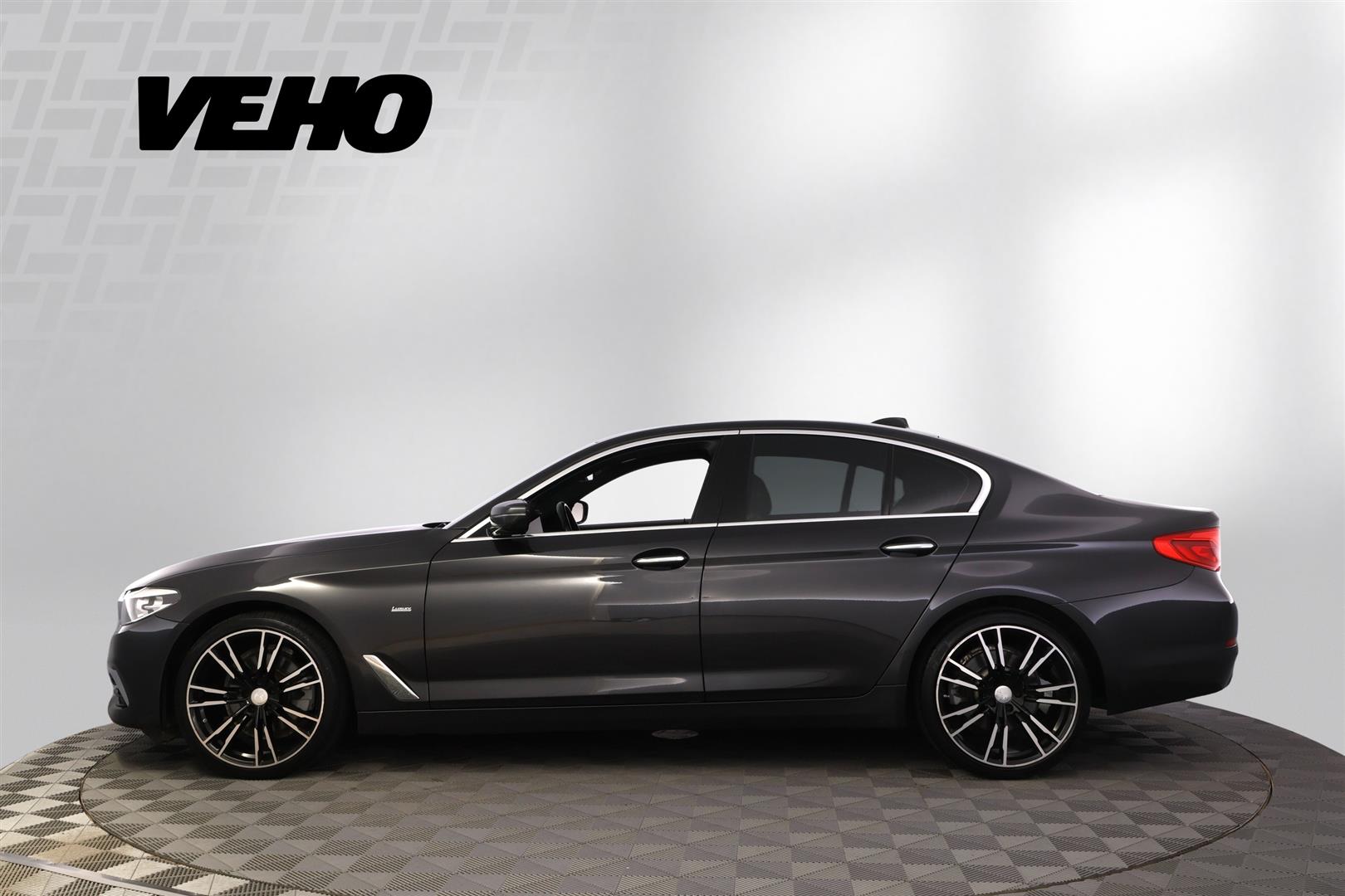 BMW 520 G30 Sedan 520d A xDrive Business 2017, photo 2/36