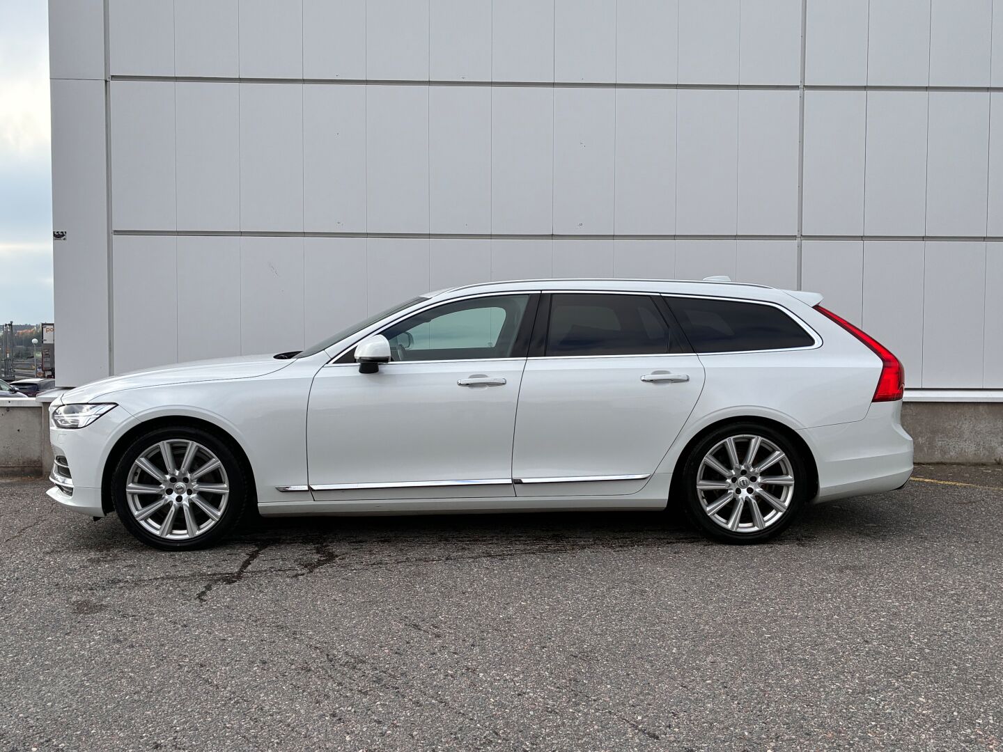 Volvo V90 D5 AWD Inscription aut 2018, bild 4/13