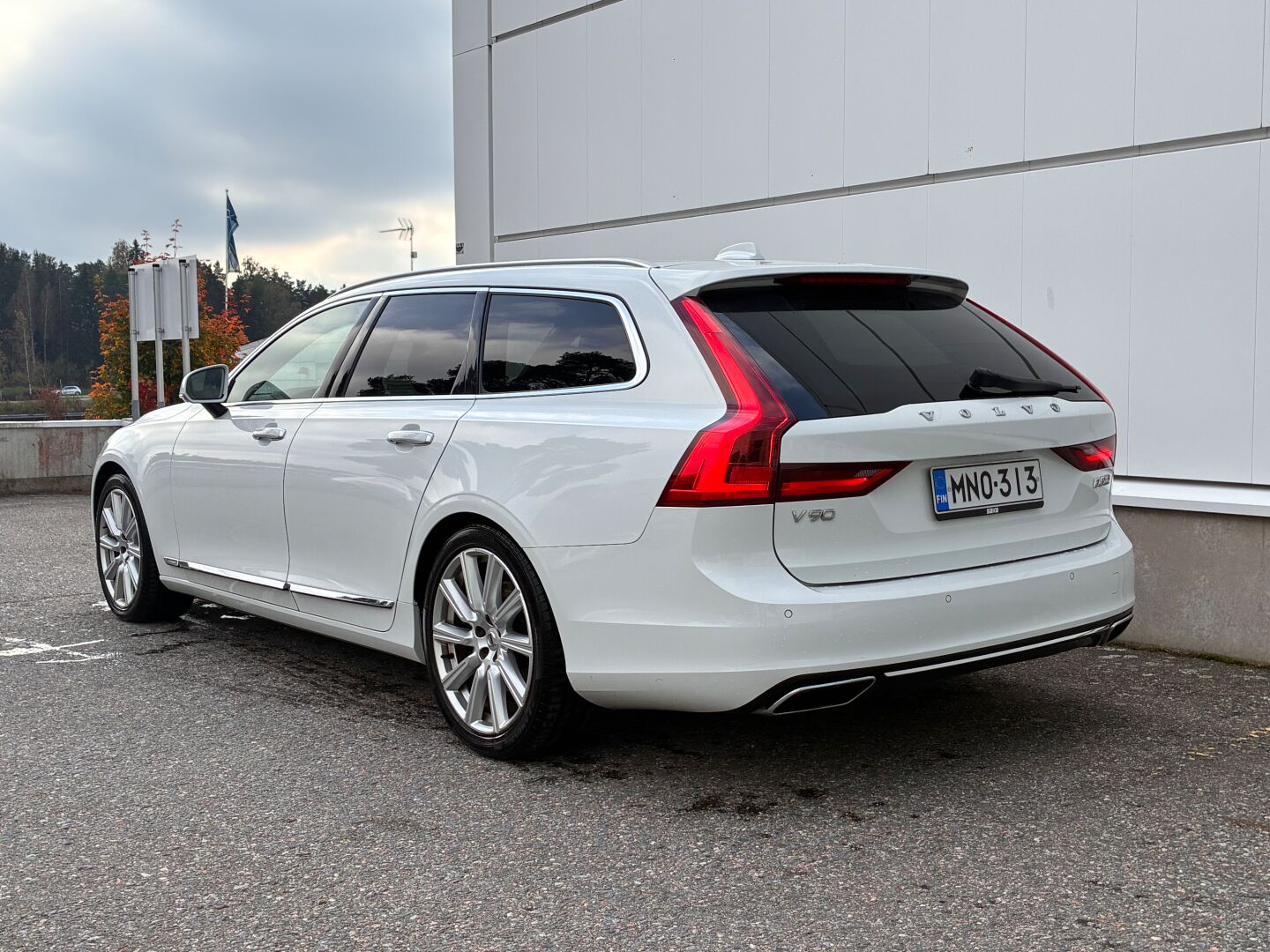Volvo V90 D5 AWD Inscription aut 2018, bild 2/13