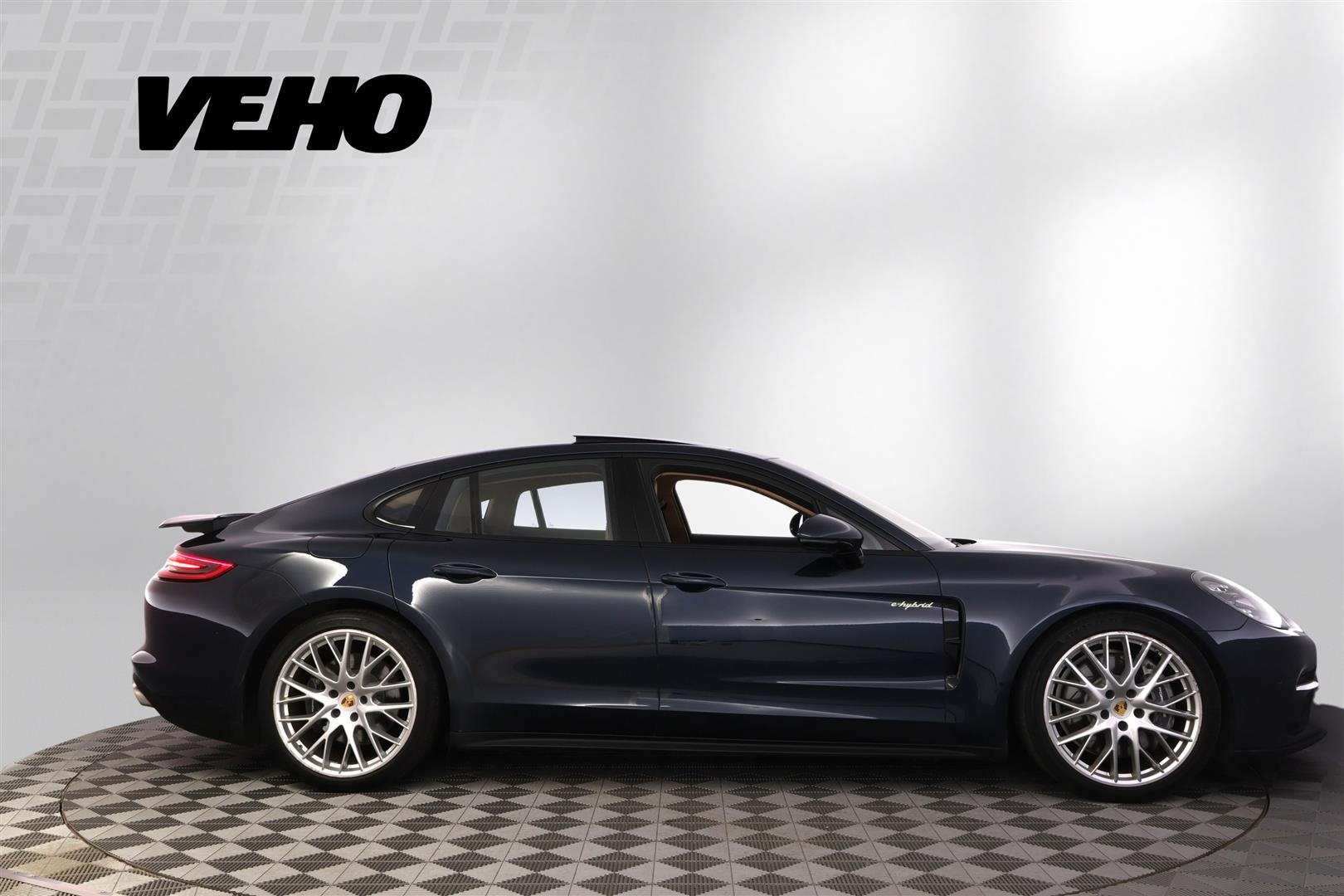 Porsche Panamera 2018, kuva 6/36