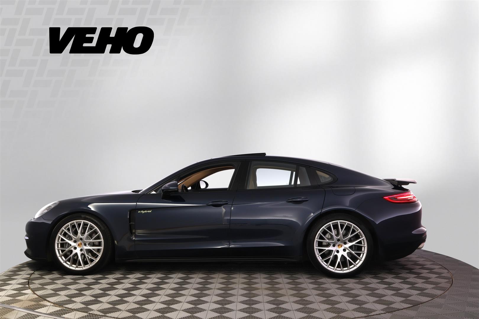 Porsche Panamera 2018, kuva 2/36