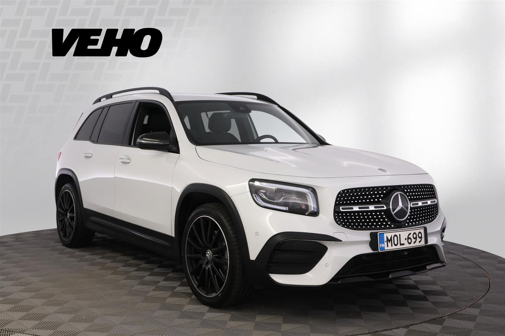 Mercedes-Benz GLB 2023, photo 7/37