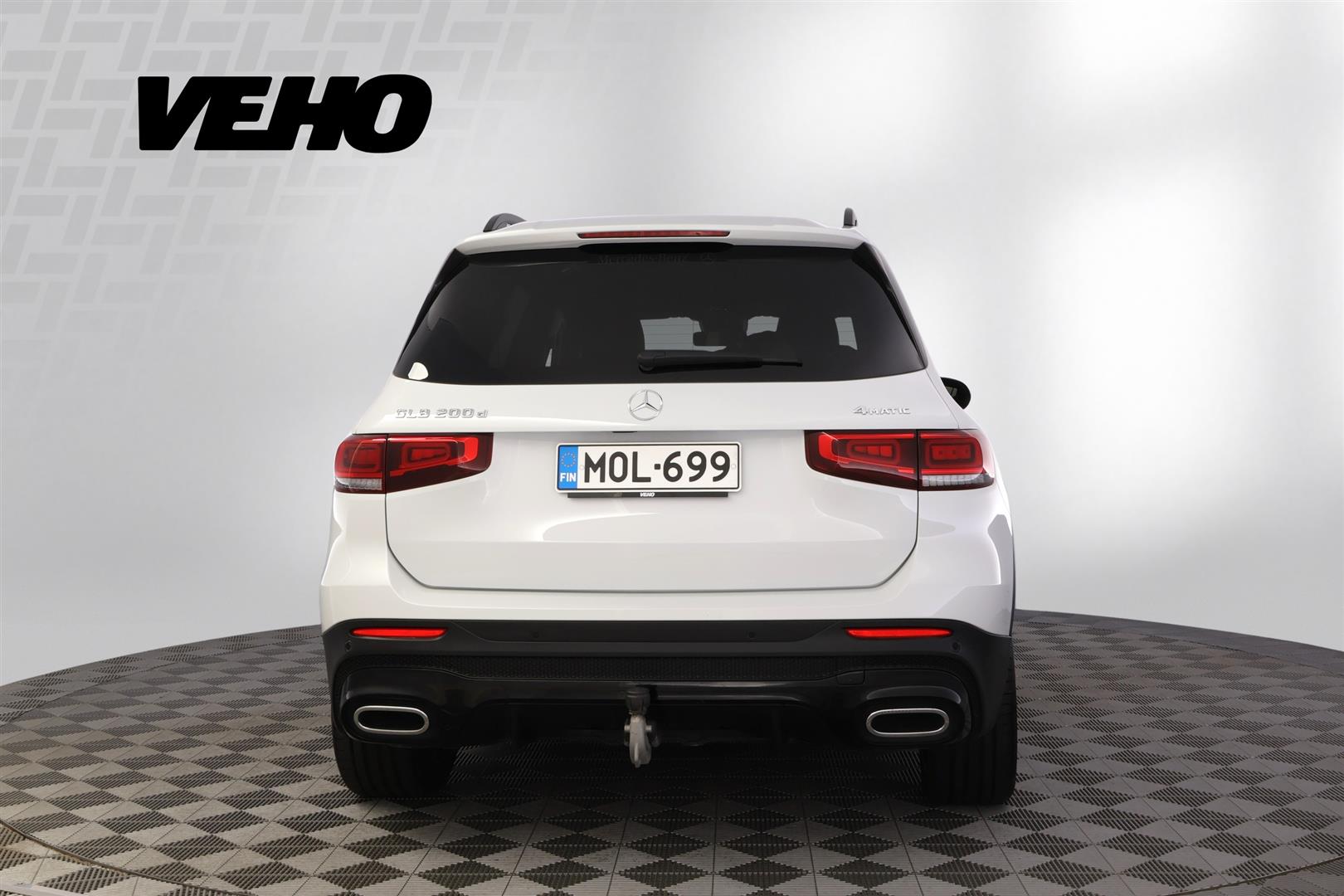 Mercedes-Benz GLB 2023, photo 4/37