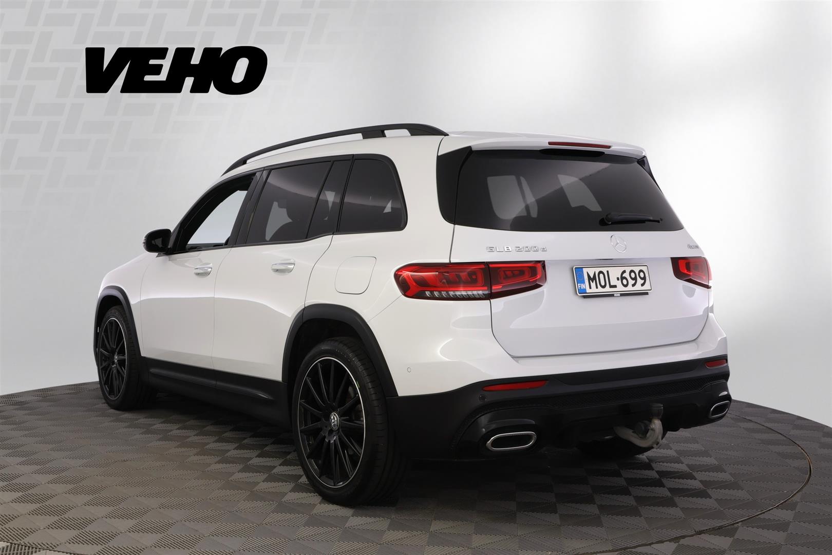 Mercedes-Benz GLB 2023, photo 3/37