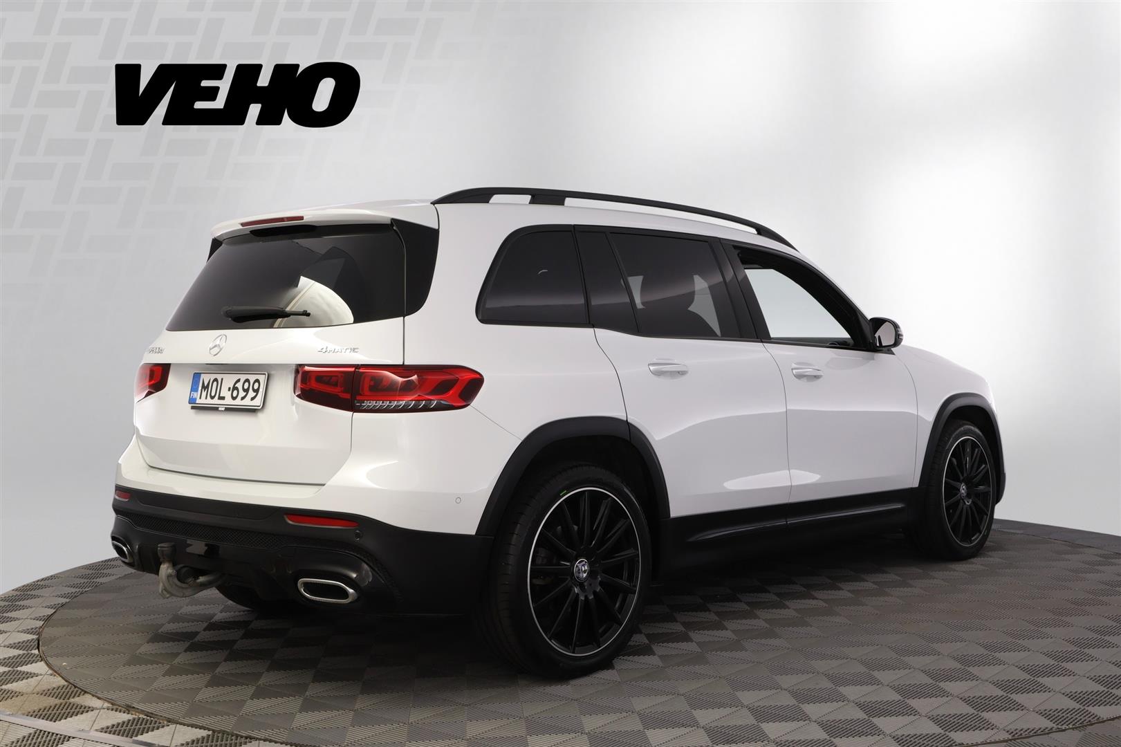 Mercedes-Benz GLB 2023, photo 5/37
