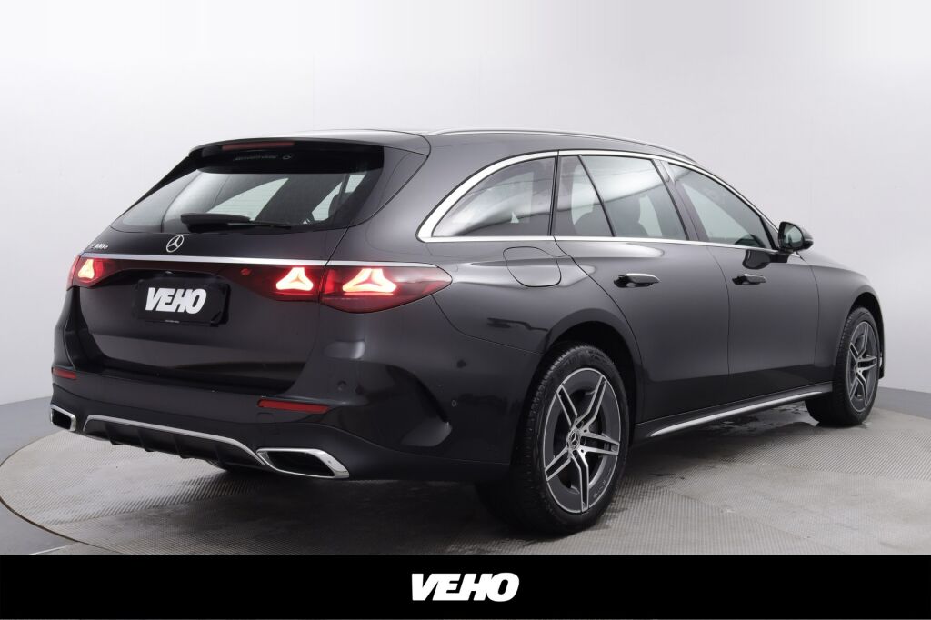 Mercedes-Benz E 2023 300 e T A