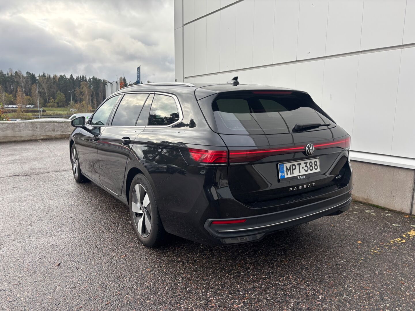 Volkswagen Passat 2024, photo 4/21