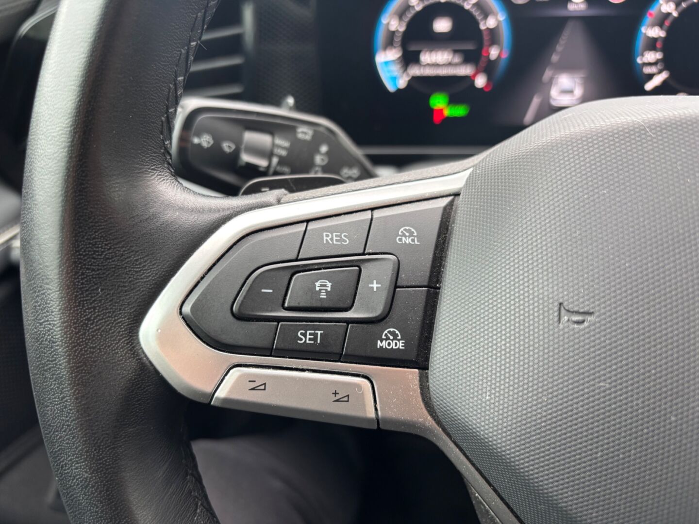 Volkswagen Passat 2024, photo 7/21