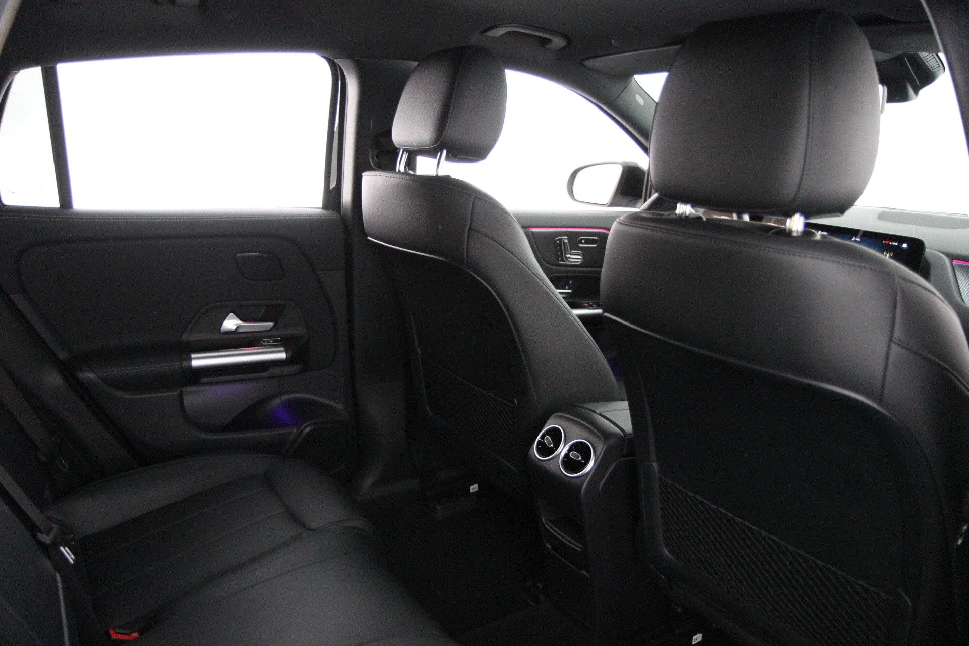 Mercedes-Benz EQA 300 4MATIC Business 2023, photo 7/23