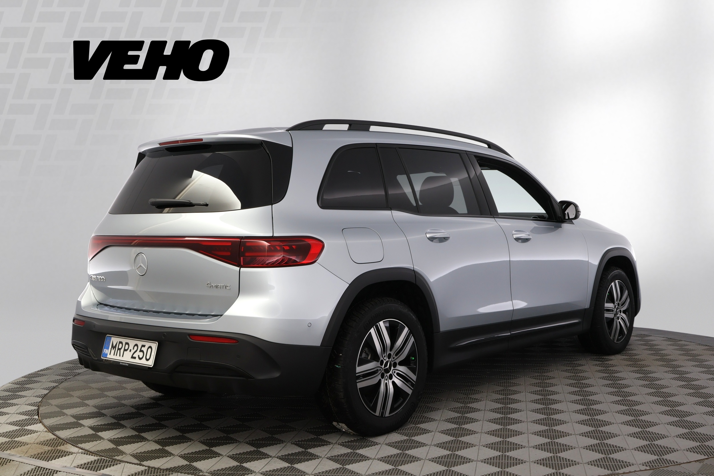 Mercedes-Benz EQB 2025, photo 5/38